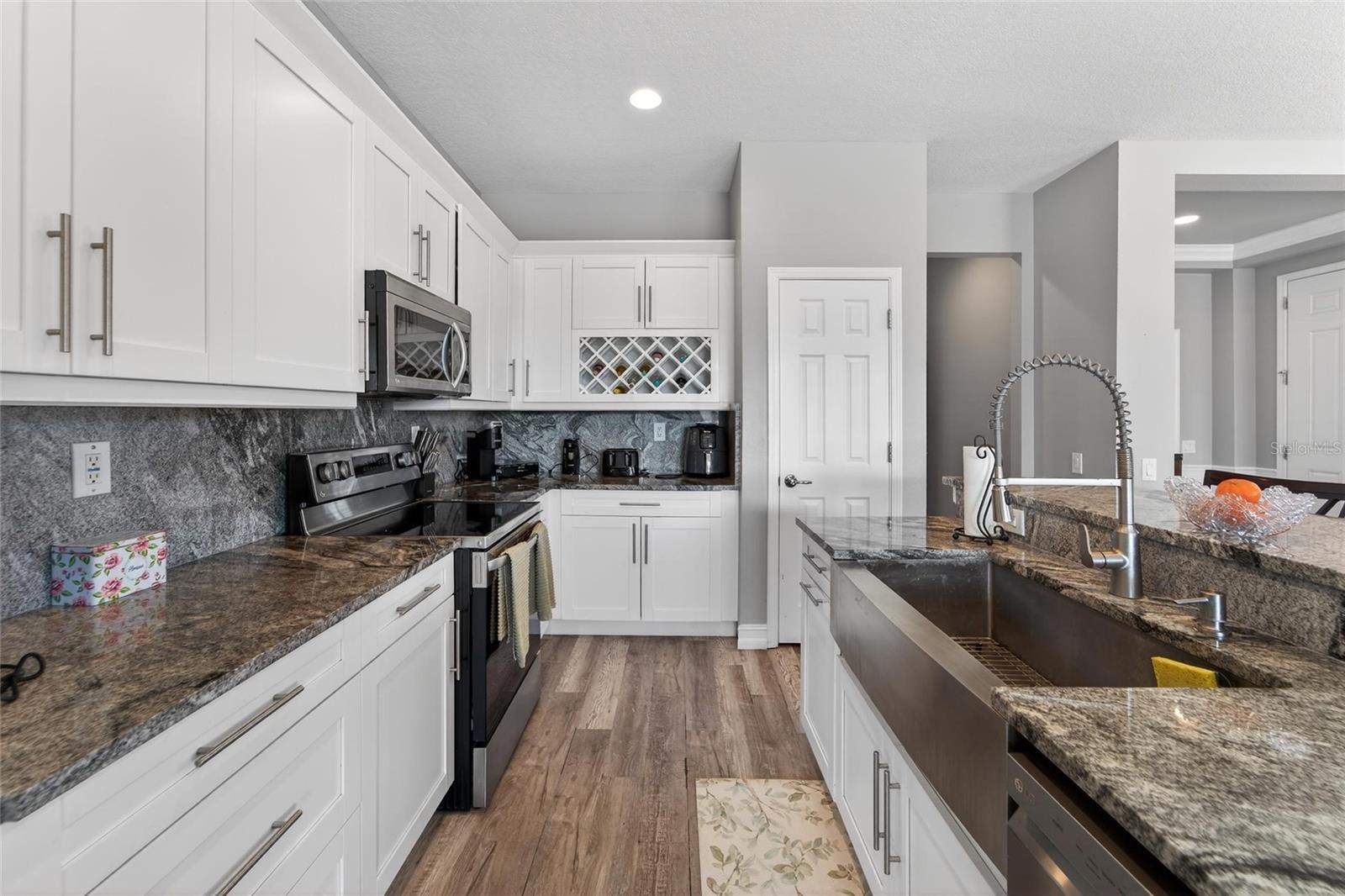 13701 CREST LAKE DR, HUDSON, FL — photo 18