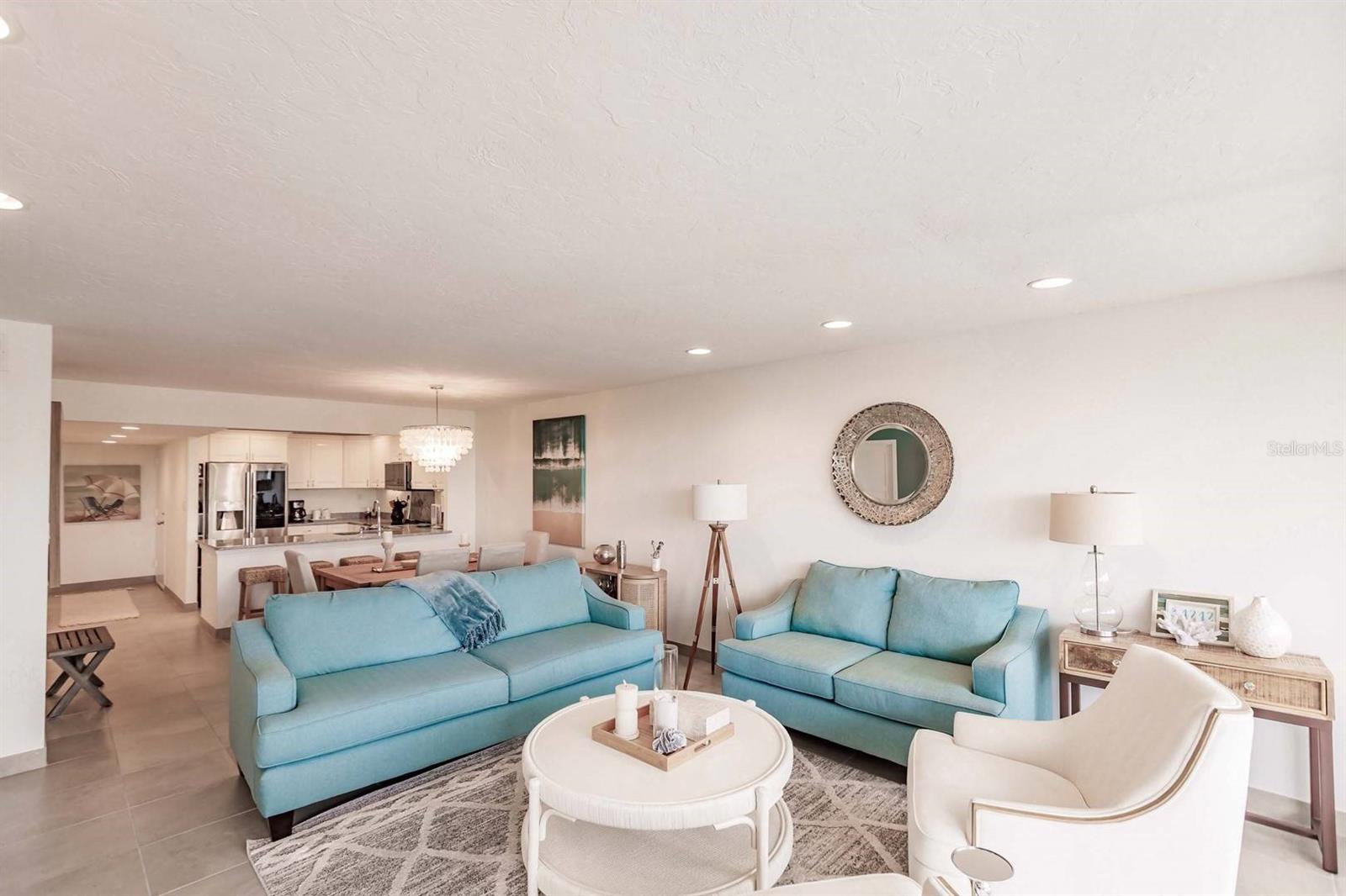 1125 W PEPPERTREE DR #407, SARASOTA, FL — photo 2