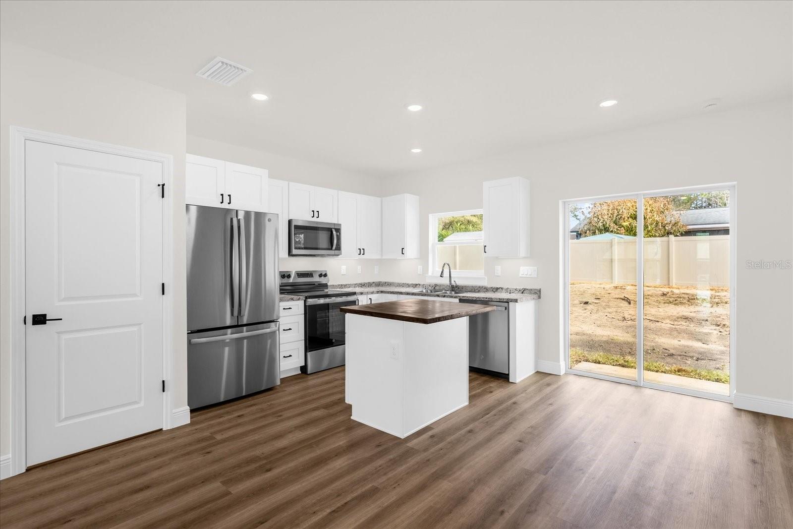 12345 SE 99TH AVE, BELLEVIEW, FL — photo 11