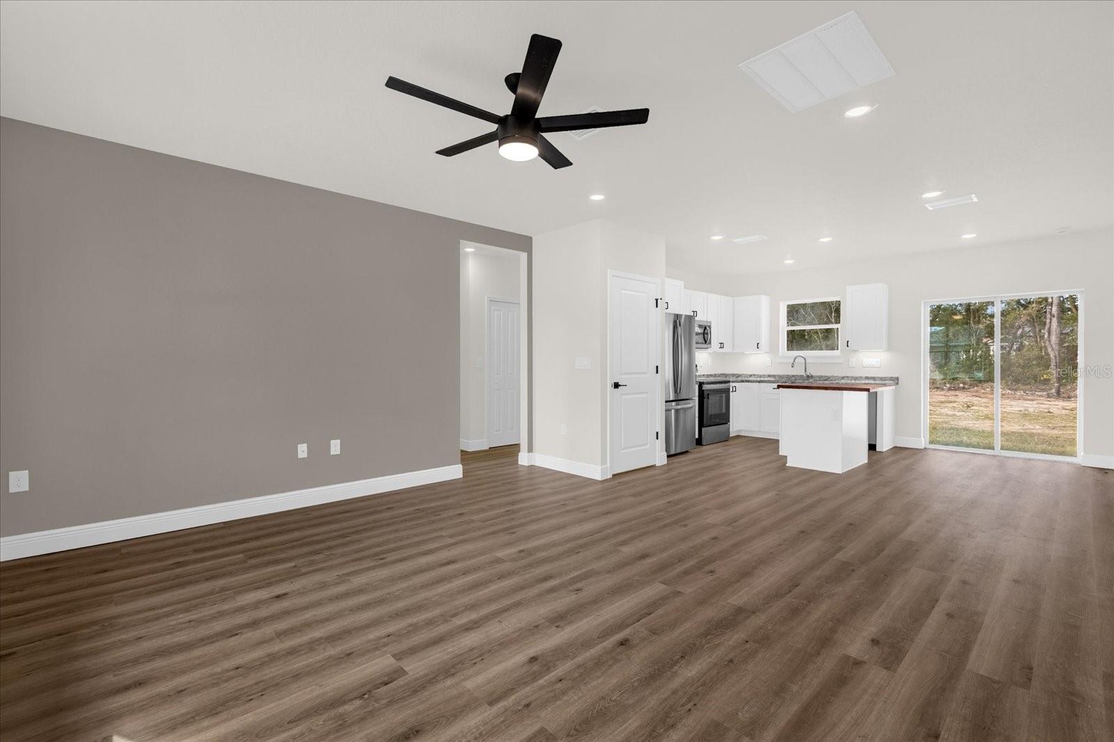 16440 SE 87TH CT, SUMMERFIELD, FL — photo 9