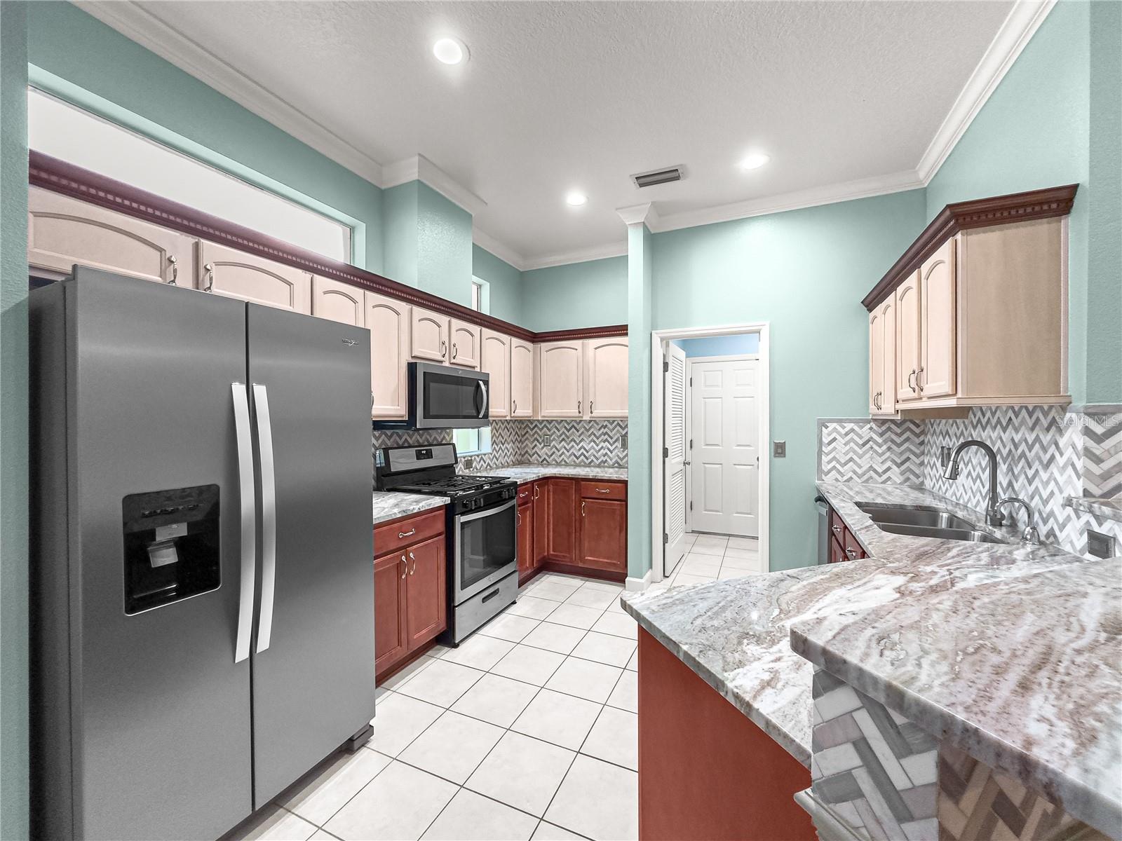 8045 WATERBURY WAY, MOUNT DORA, FL — photo 18
