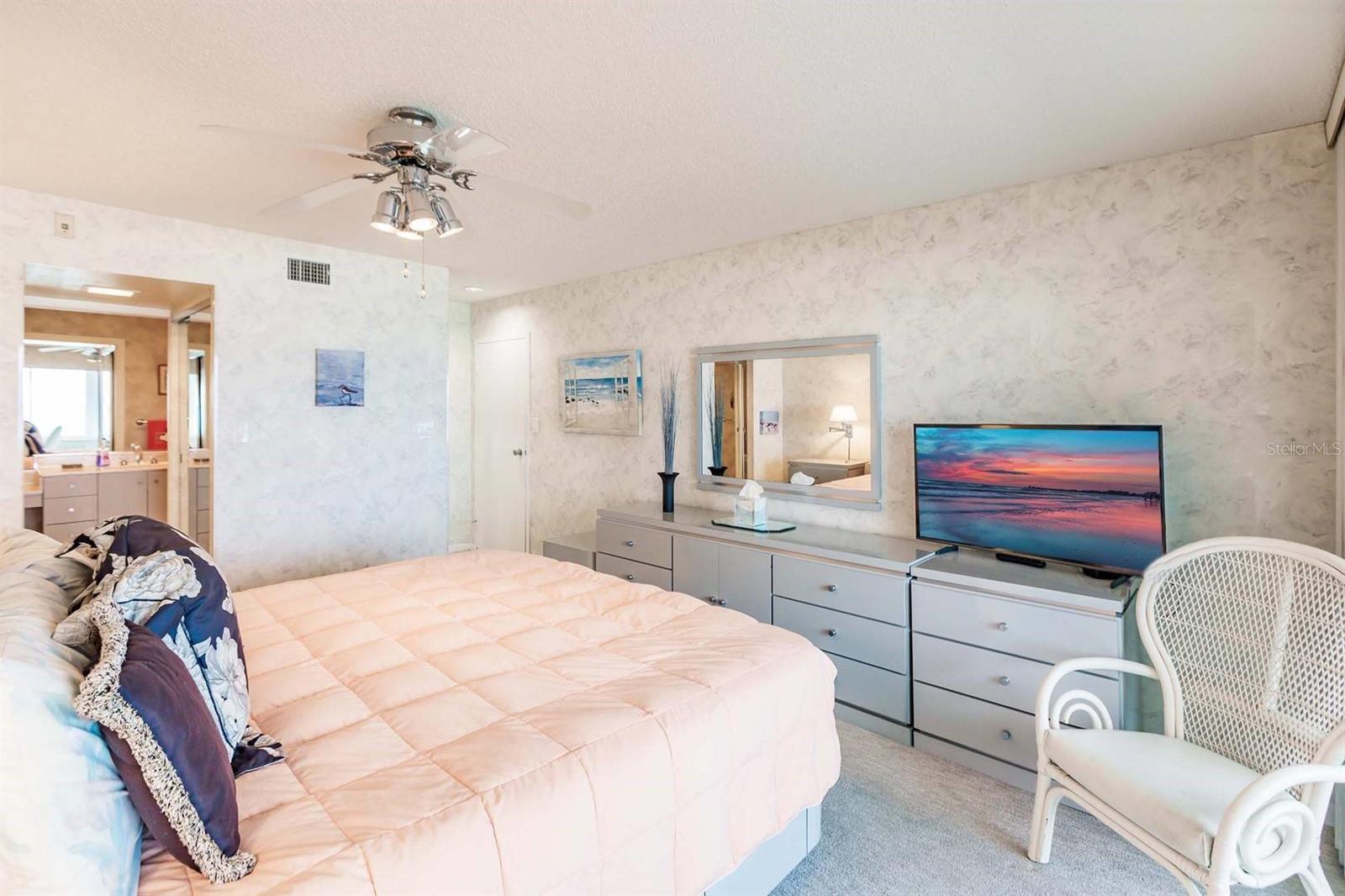 1055 W PEPPERTREE DR #802AA, SARASOTA, FL — photo 26