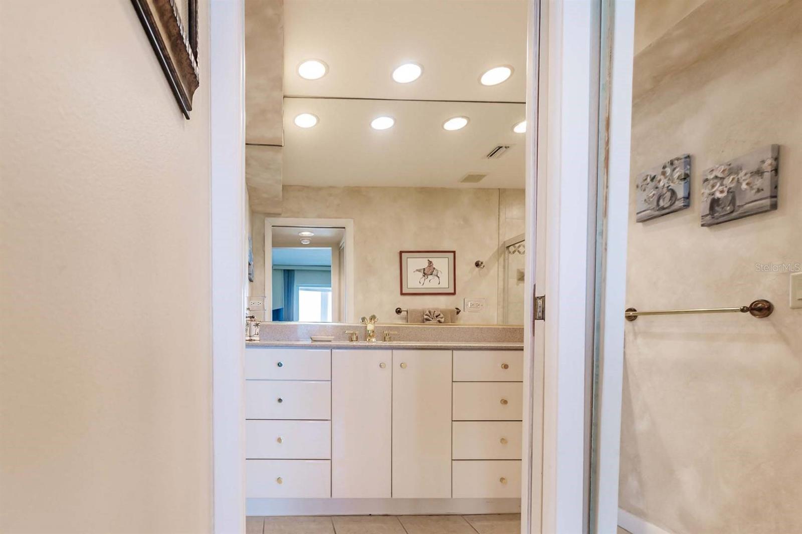 1055 W PEPPERTREE DR #802AA, SARASOTA, FL — photo 30