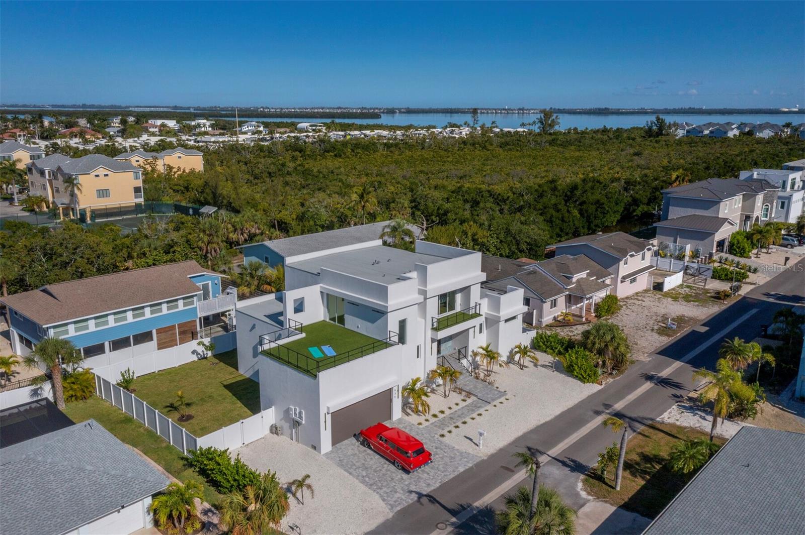 635 JUNGLE QUEEN WAY, LONGBOAT KEY, FL — photo 3