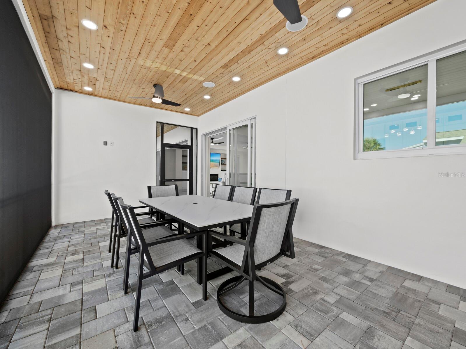 635 JUNGLE QUEEN WAY, LONGBOAT KEY, FL — photo 21