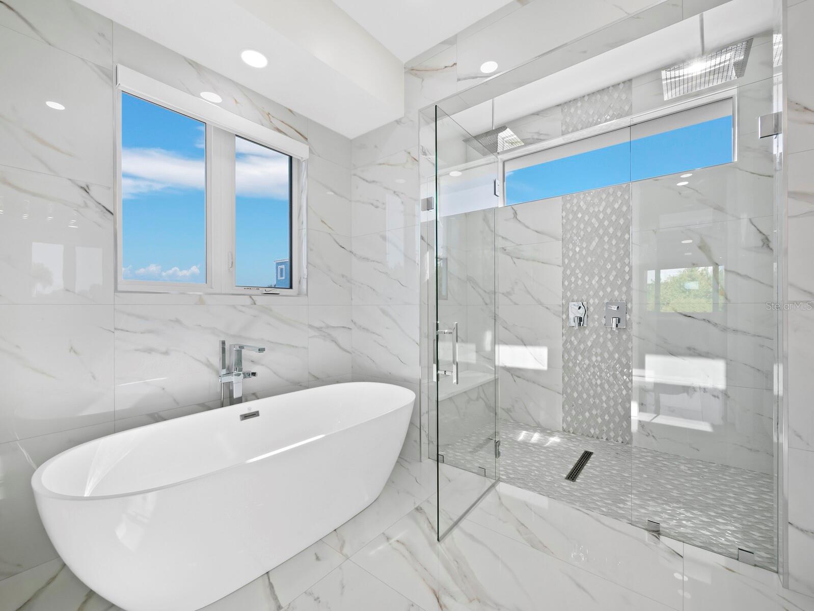 635 JUNGLE QUEEN WAY, LONGBOAT KEY, FL — photo 26