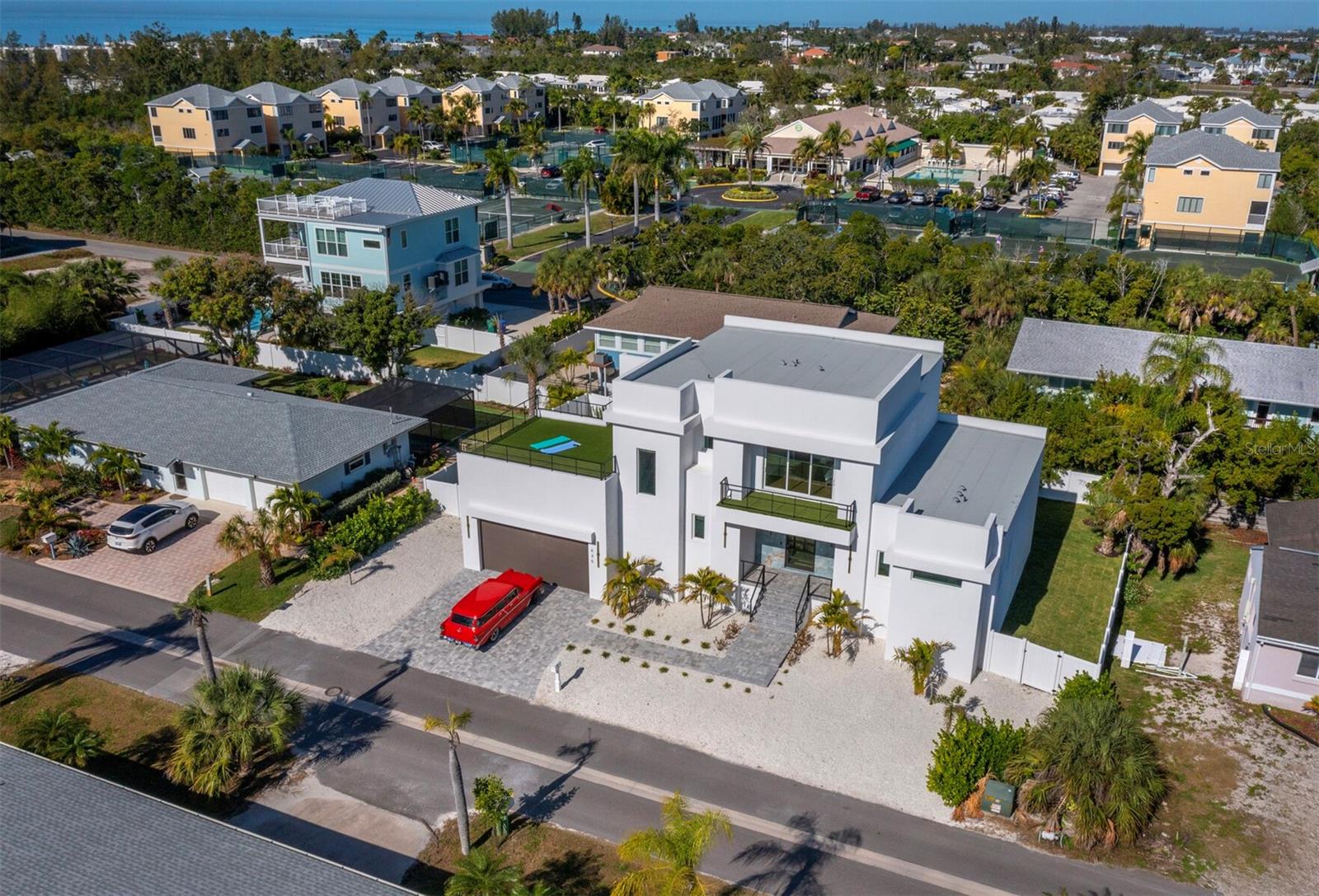 635 JUNGLE QUEEN WAY, LONGBOAT KEY, FL — photo 2