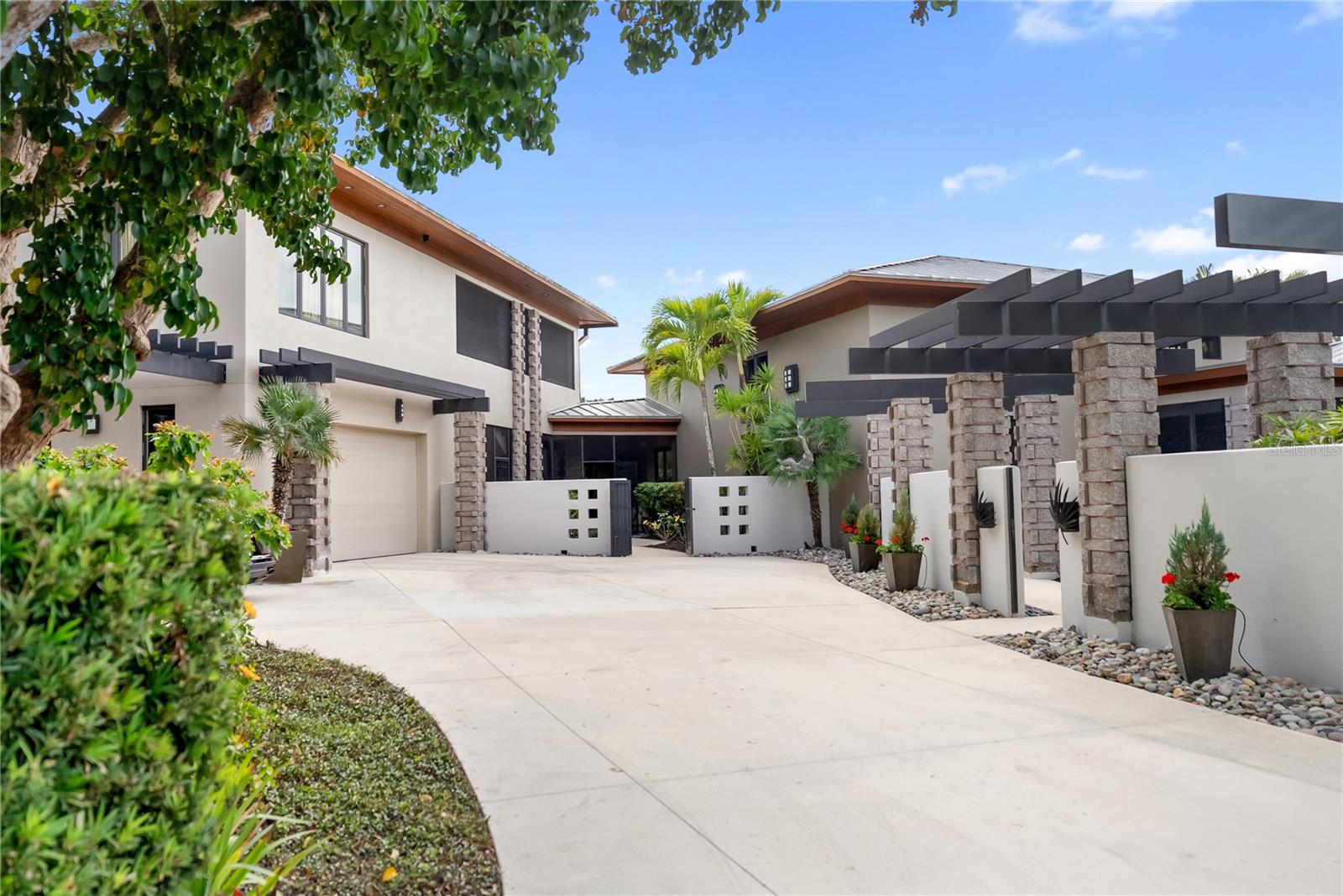 1804 N LAKE SHORE DR, SARASOTA, FL — photo 2