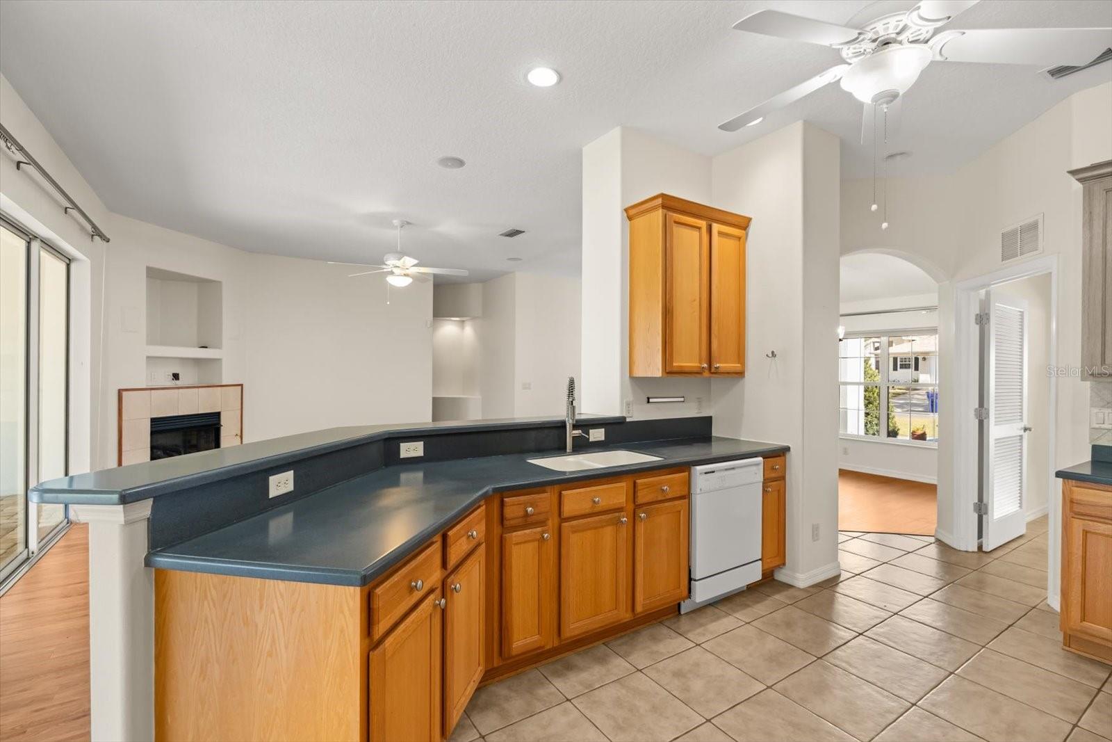 5008 ADRIATIC AVE, TAVARES, FL — photo 11