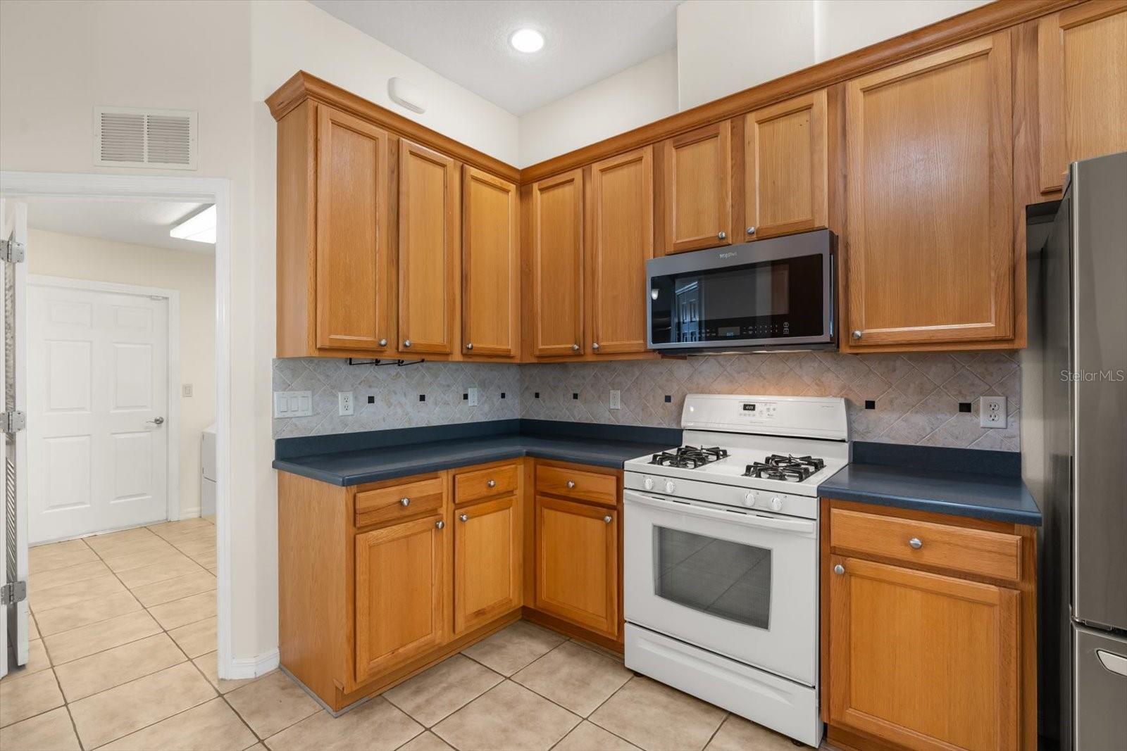 5008 ADRIATIC AVE, TAVARES, FL — photo 16