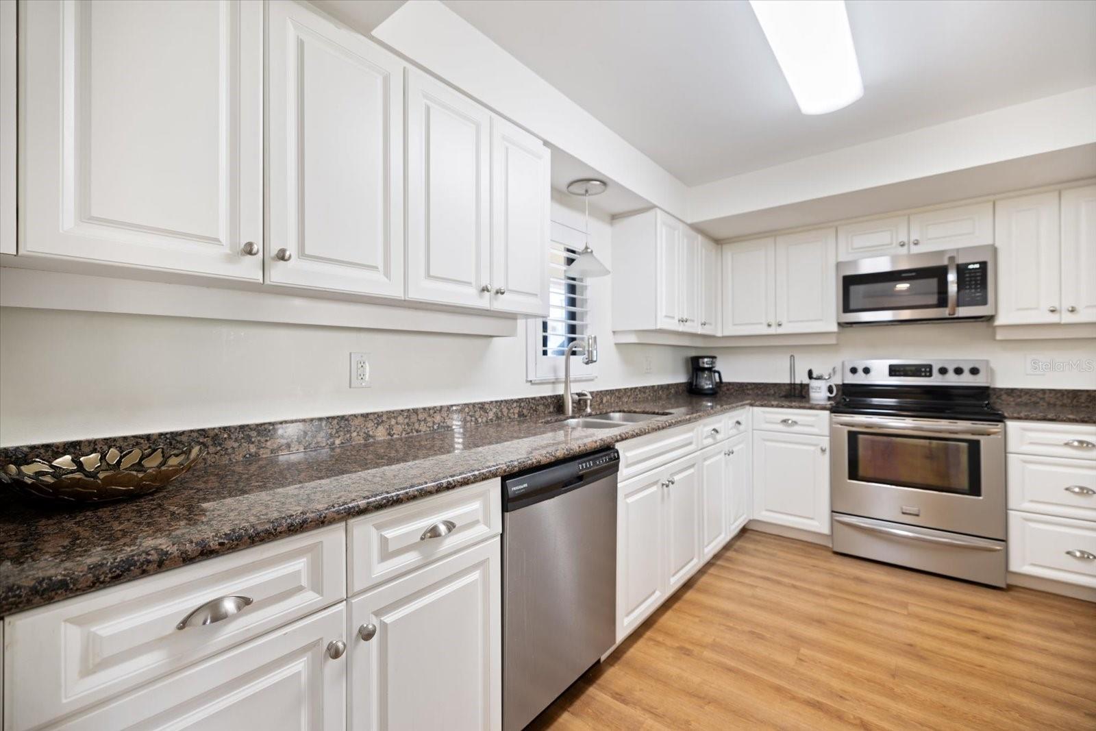 822 CAPRI ISLES BLVD #107, VENICE, FL — photo 17