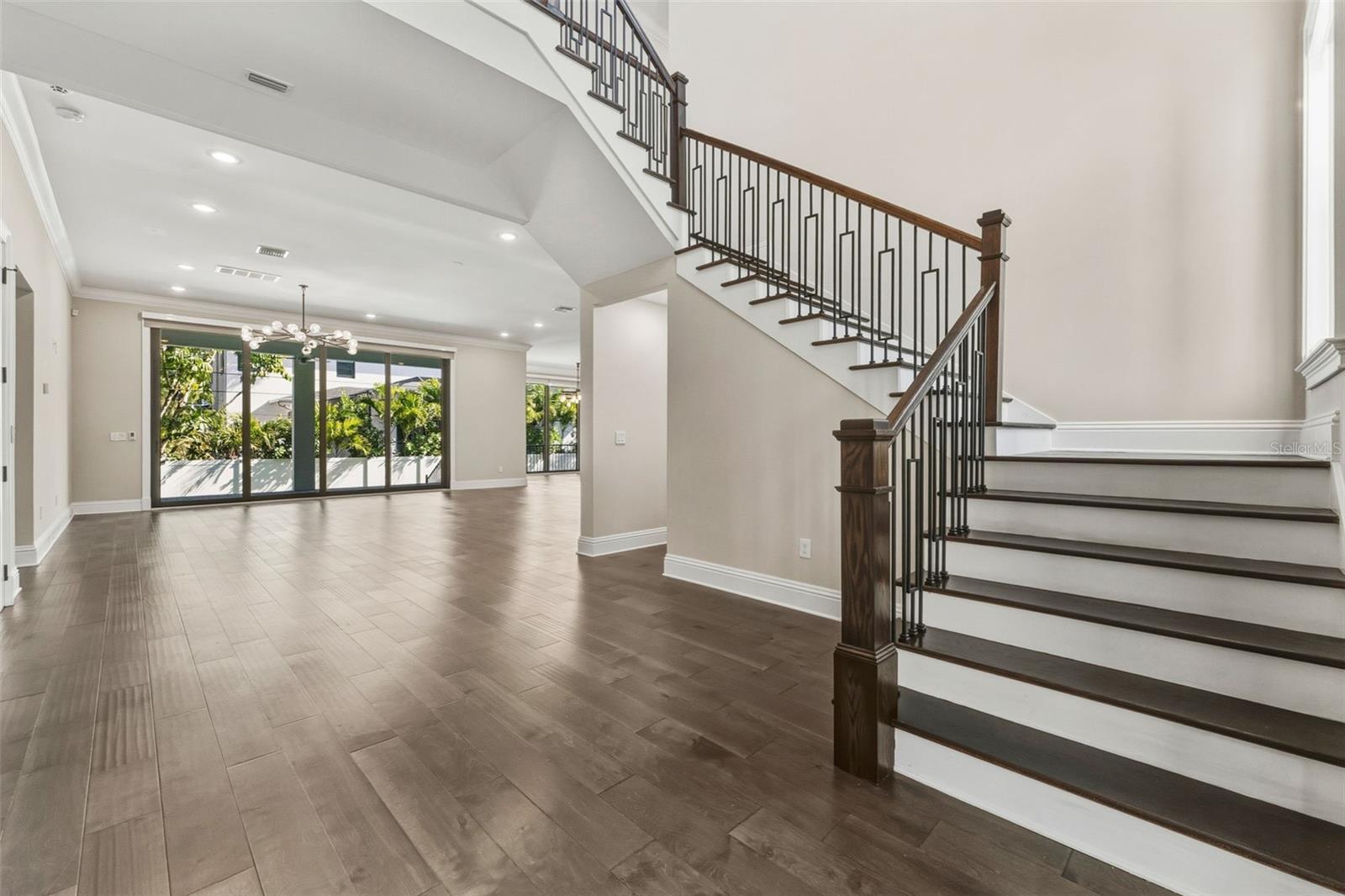 481 W DAVIS BLVD, TAMPA, FL — photo 9