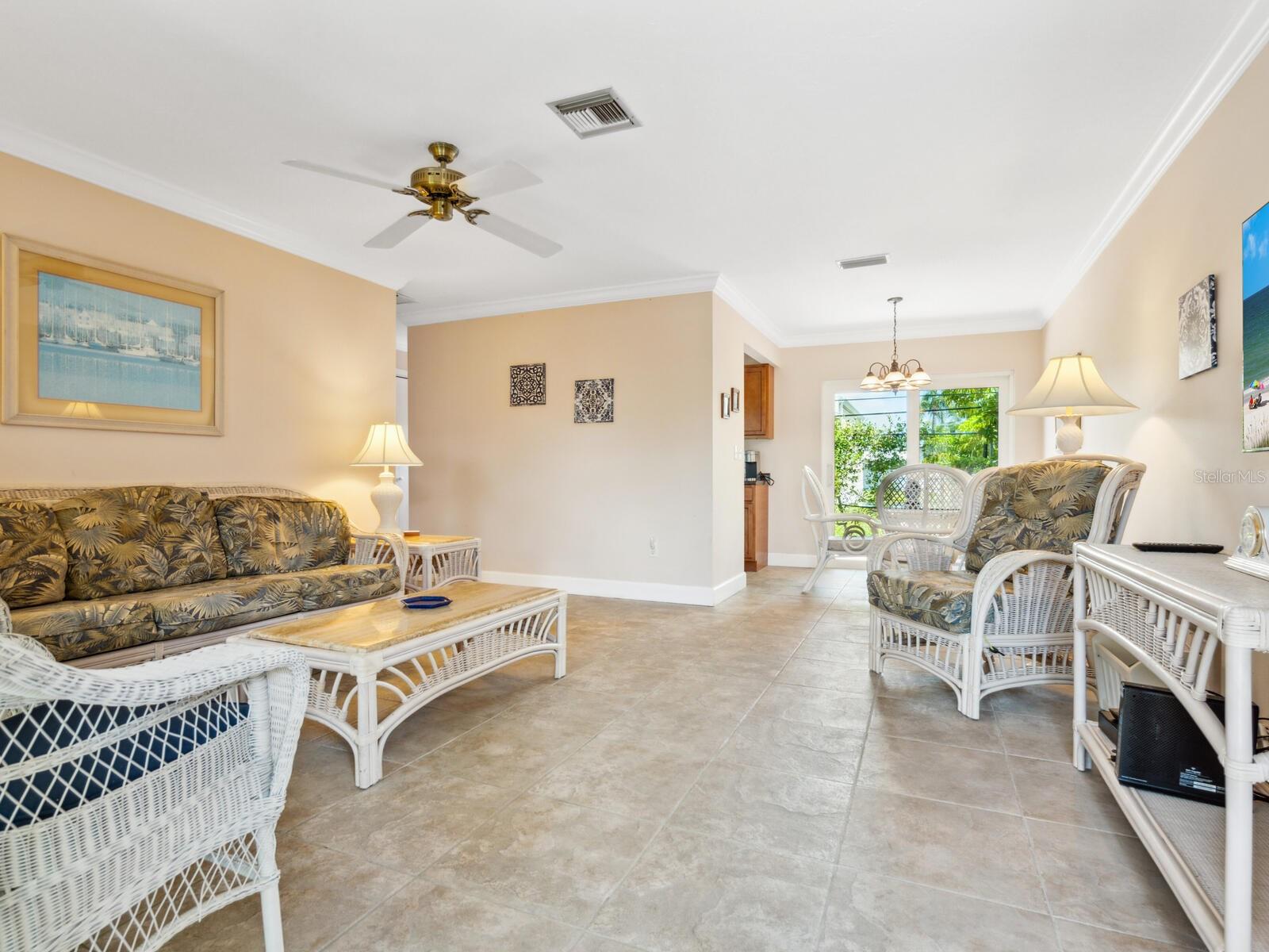 2153 PUEBLO CIR #V14, SARASOTA, FL — photo 4