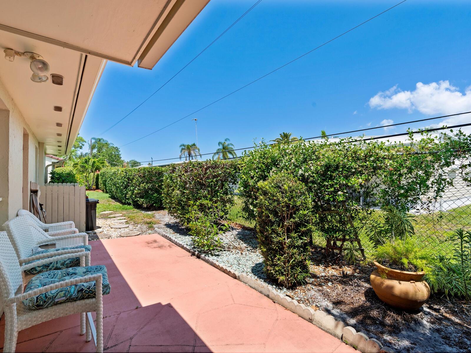 2153 PUEBLO CIR #V14, SARASOTA, FL — photo 20