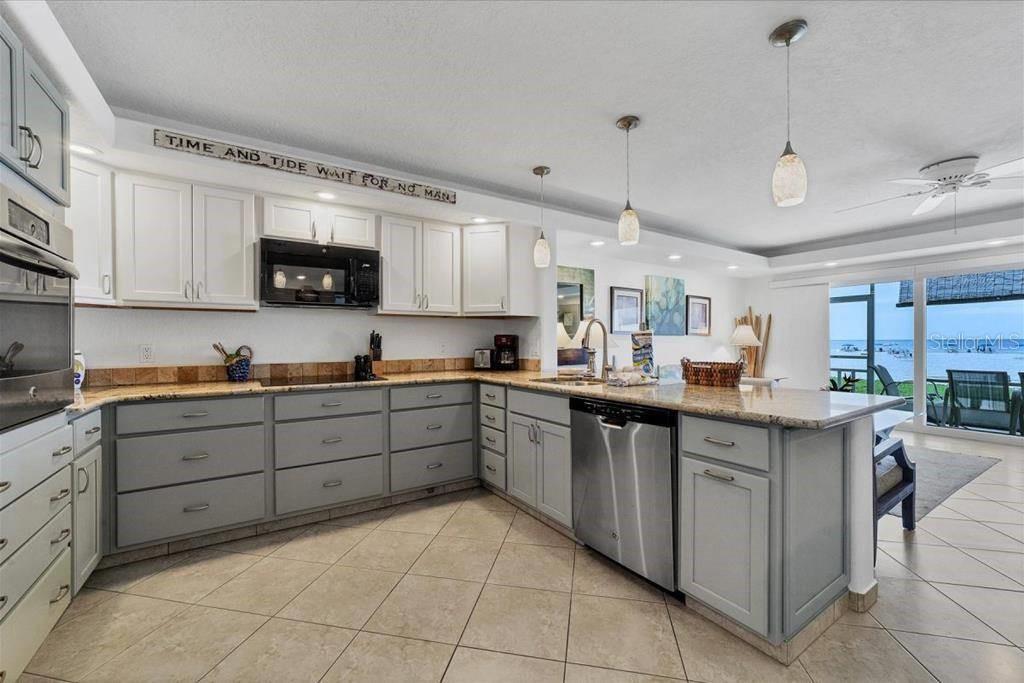 6154 MIDNIGHT PASS RD #104, SARASOTA, FL — photo 5
