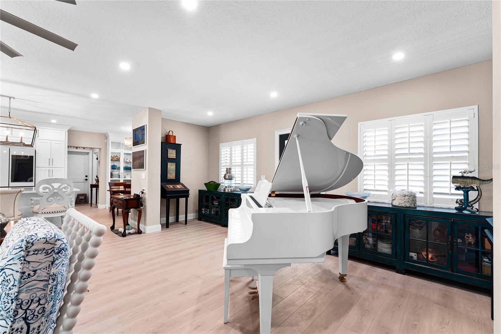 848 MANDALAY AVE, CLEARWATER BEACH, FL — photo 18