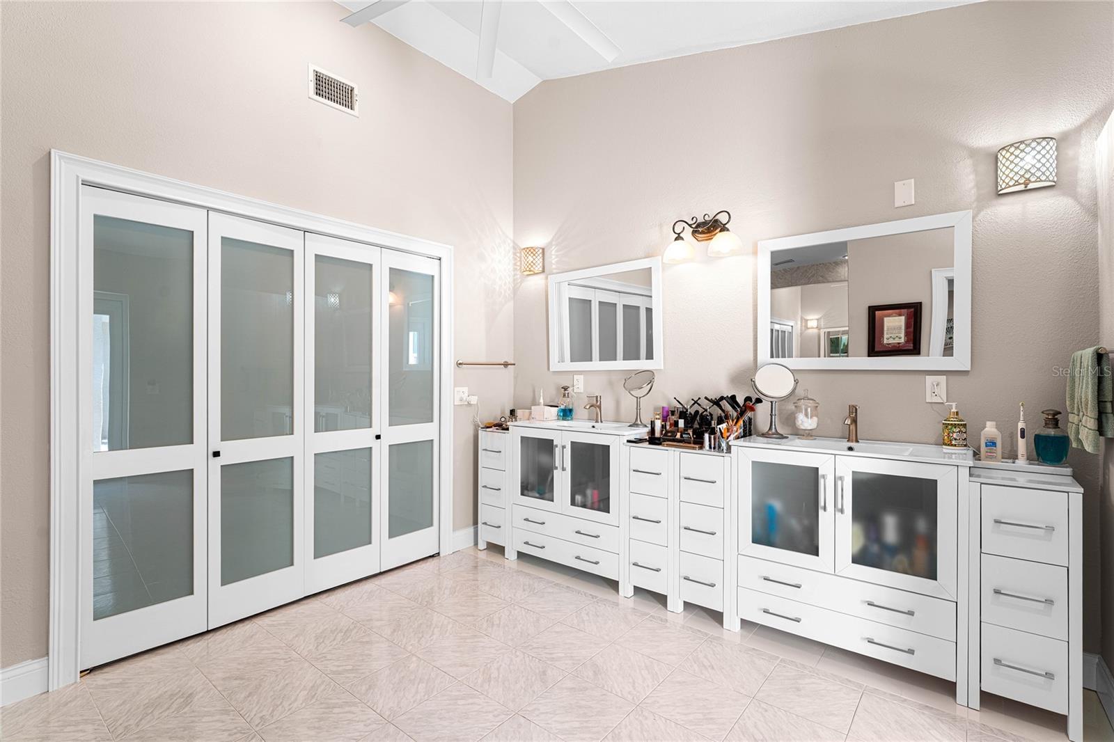 848 MANDALAY AVE, CLEARWATER BEACH, FL — photo 27