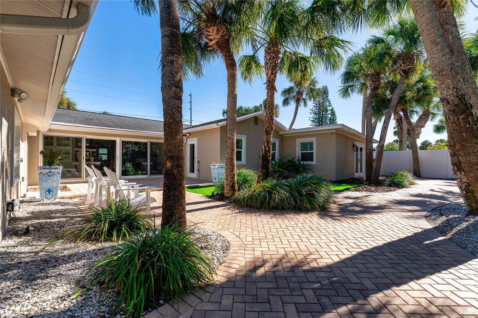 848 MANDALAY AVE, CLEARWATER BEACH, FL — photo 52