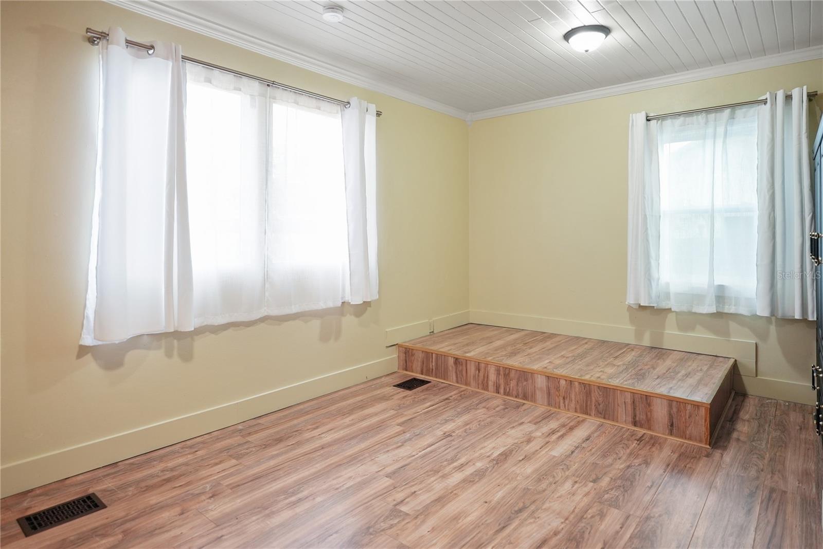 1013 MAGNOLIA DR, CLEARWATER, FL — photo 18