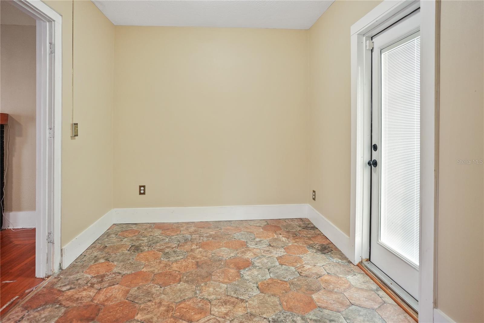 1013 MAGNOLIA DR, CLEARWATER, FL — photo 21
