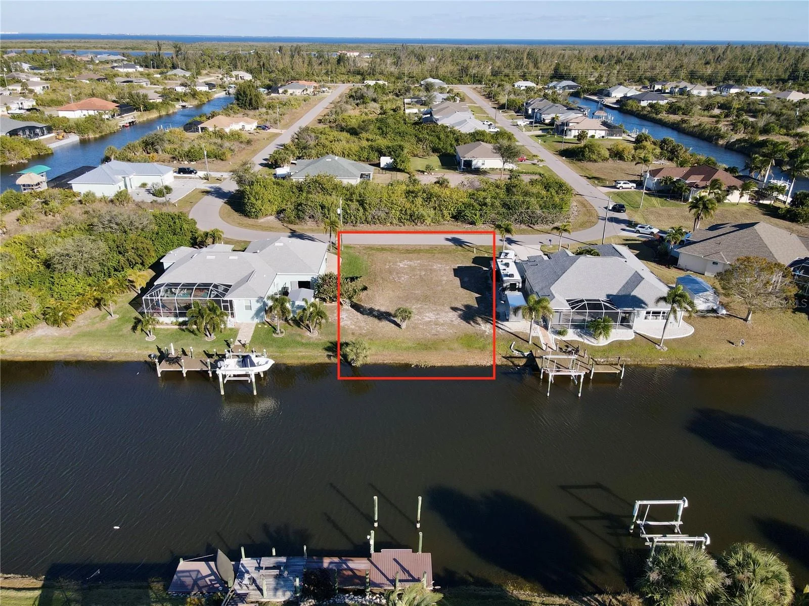 15666 APPLEWHITE CIR, PORT CHARLOTTE, FL — photo 9