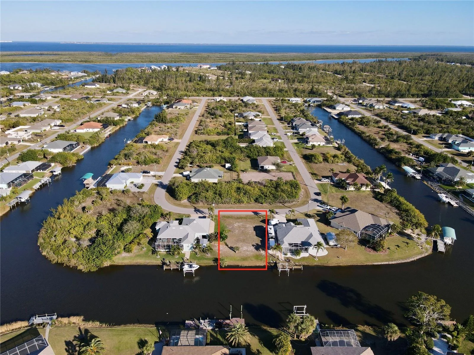 15666 APPLEWHITE CIR, PORT CHARLOTTE, FL — photo 11