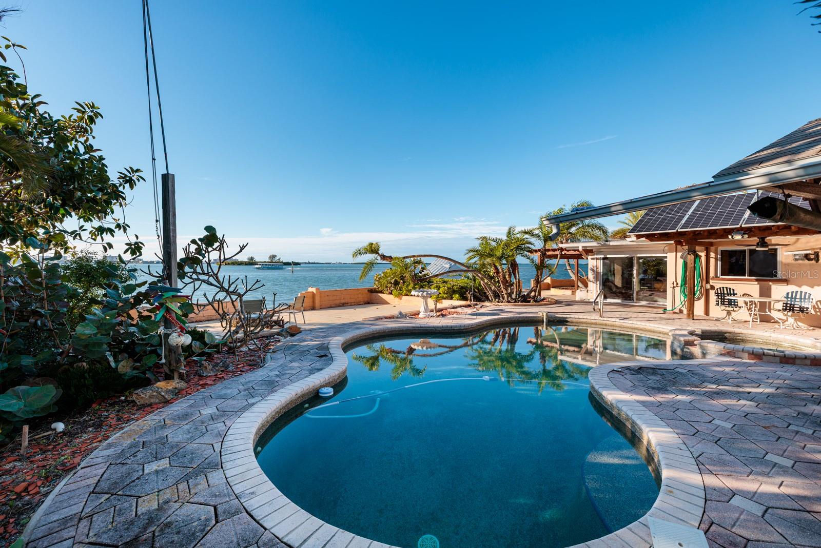1844 VENETIAN POINT DR, CLEARWATER, FL — photo 33