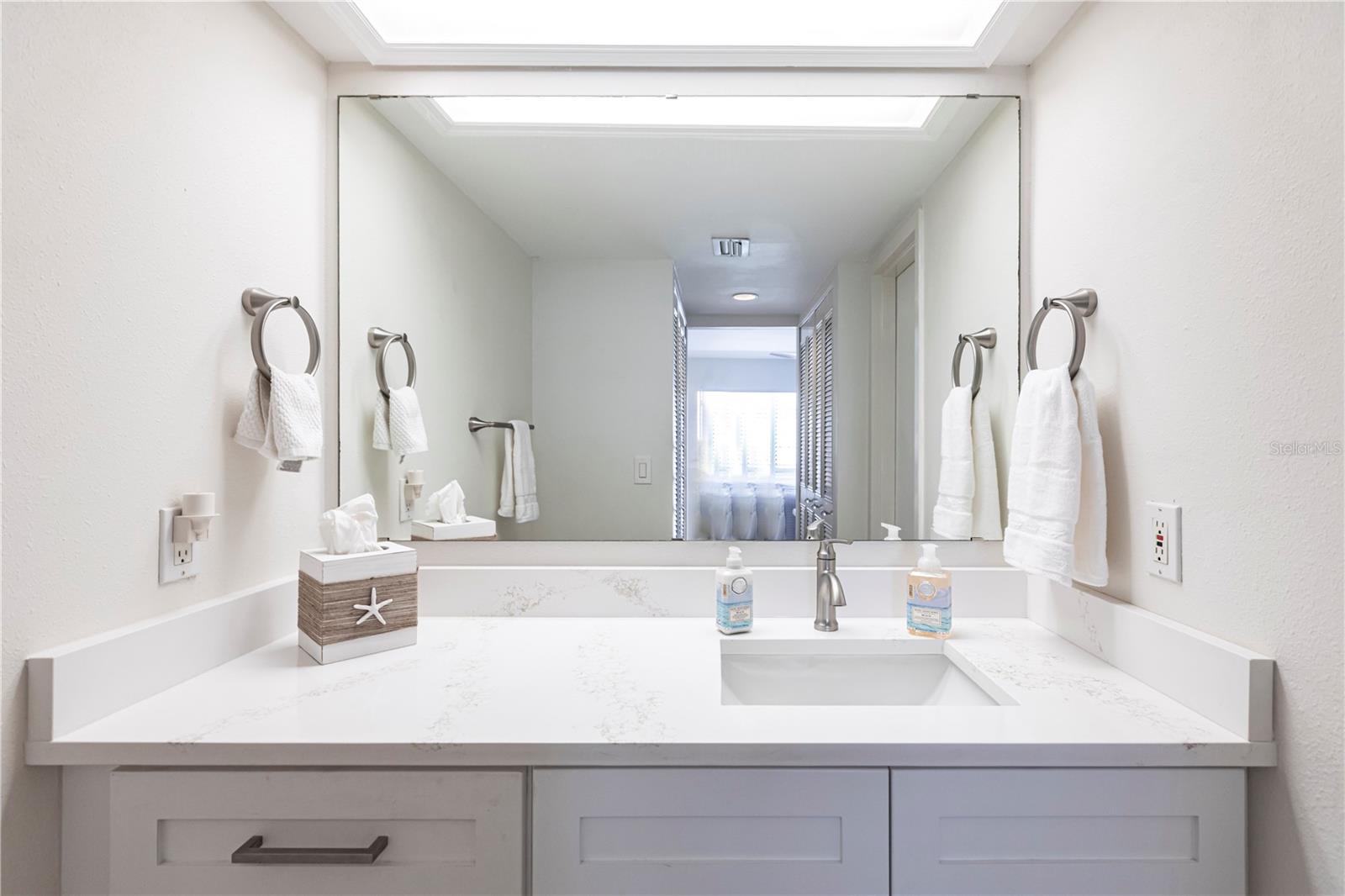 1055 W PEPPERTREE DR #106AA, SARASOTA, FL — photo 23
