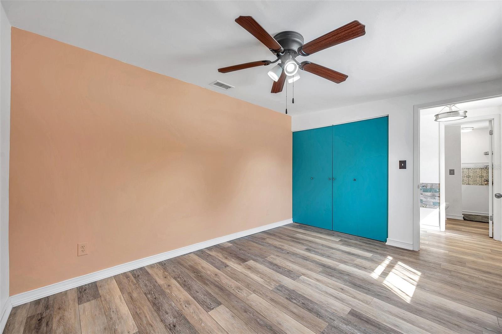 5900 CYPRESS ST N, ST PETERSBURG, FL — photo 11