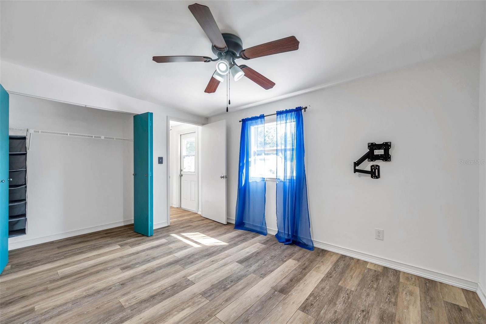 5900 CYPRESS ST N, ST PETERSBURG, FL — photo 12