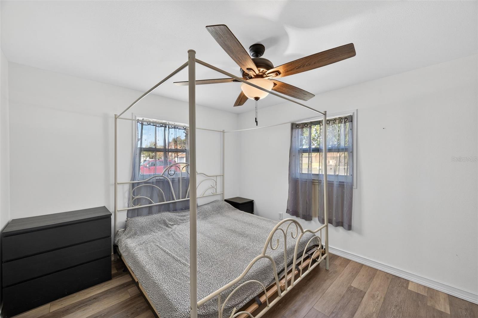 5900 CYPRESS ST N, ST PETERSBURG, FL — photo 13