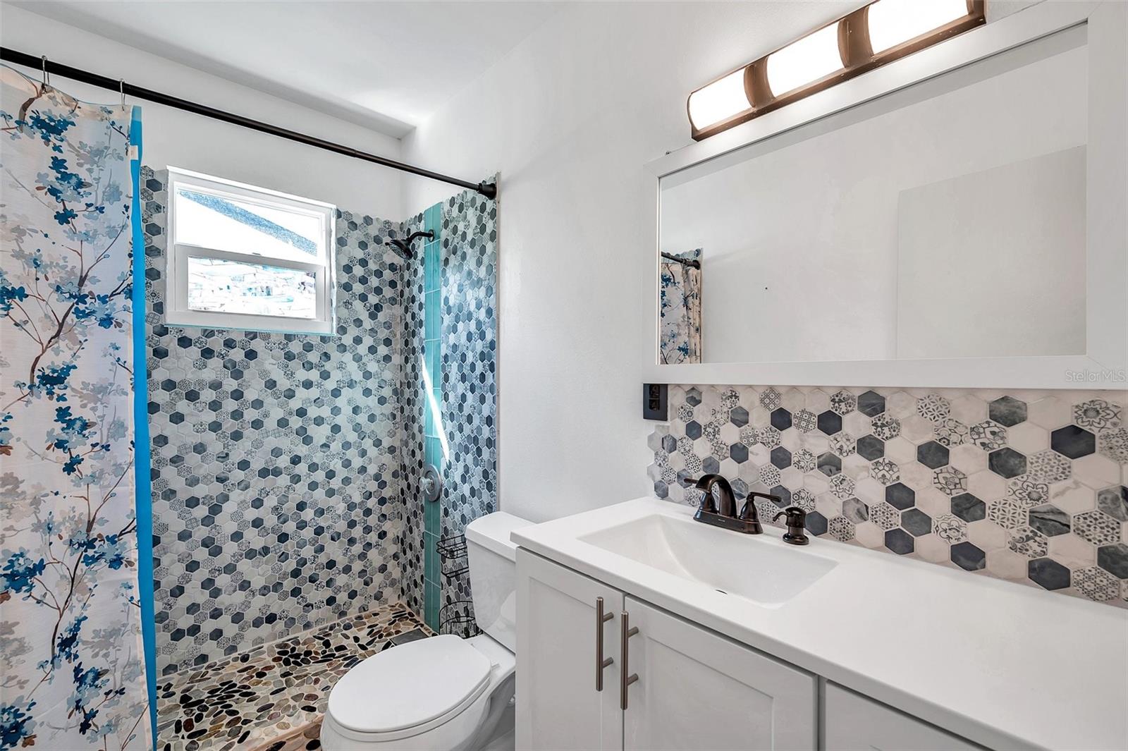 5900 CYPRESS ST N, ST PETERSBURG, FL — photo 19