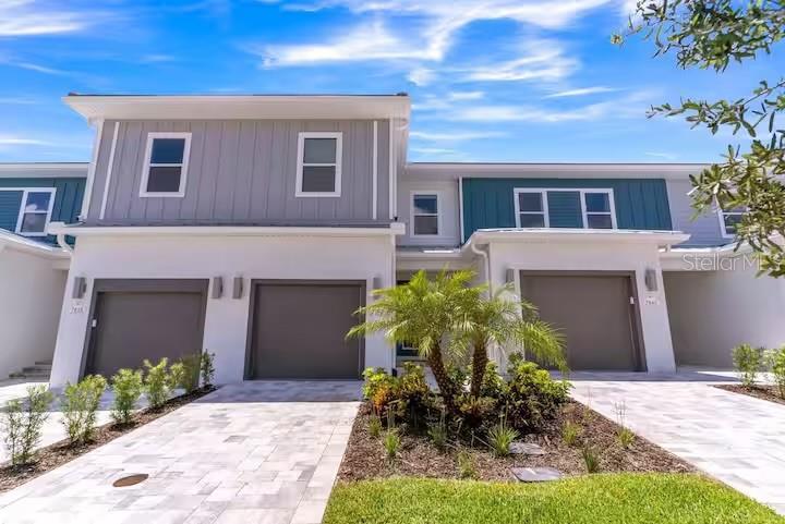 7842 SPECTRUM DR, REUNION, FL