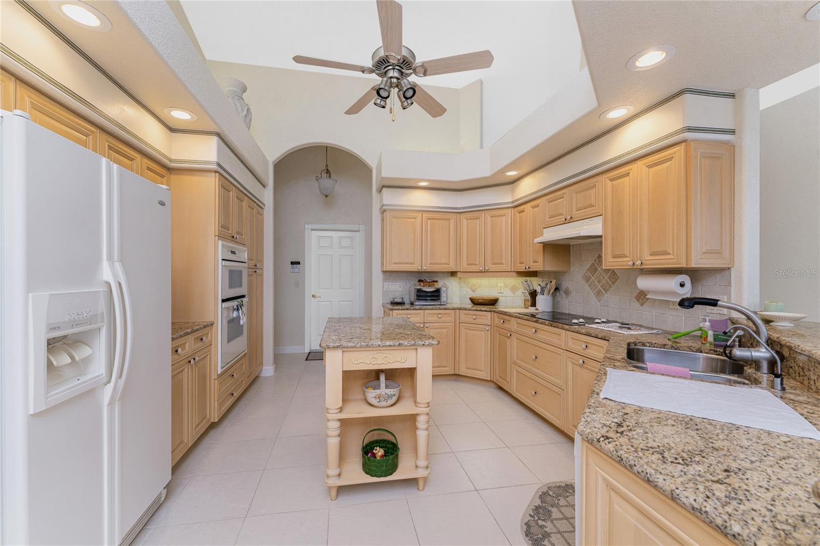 12109 SW KINGSWAY CIR, LAKE SUZY, FL — photo 23