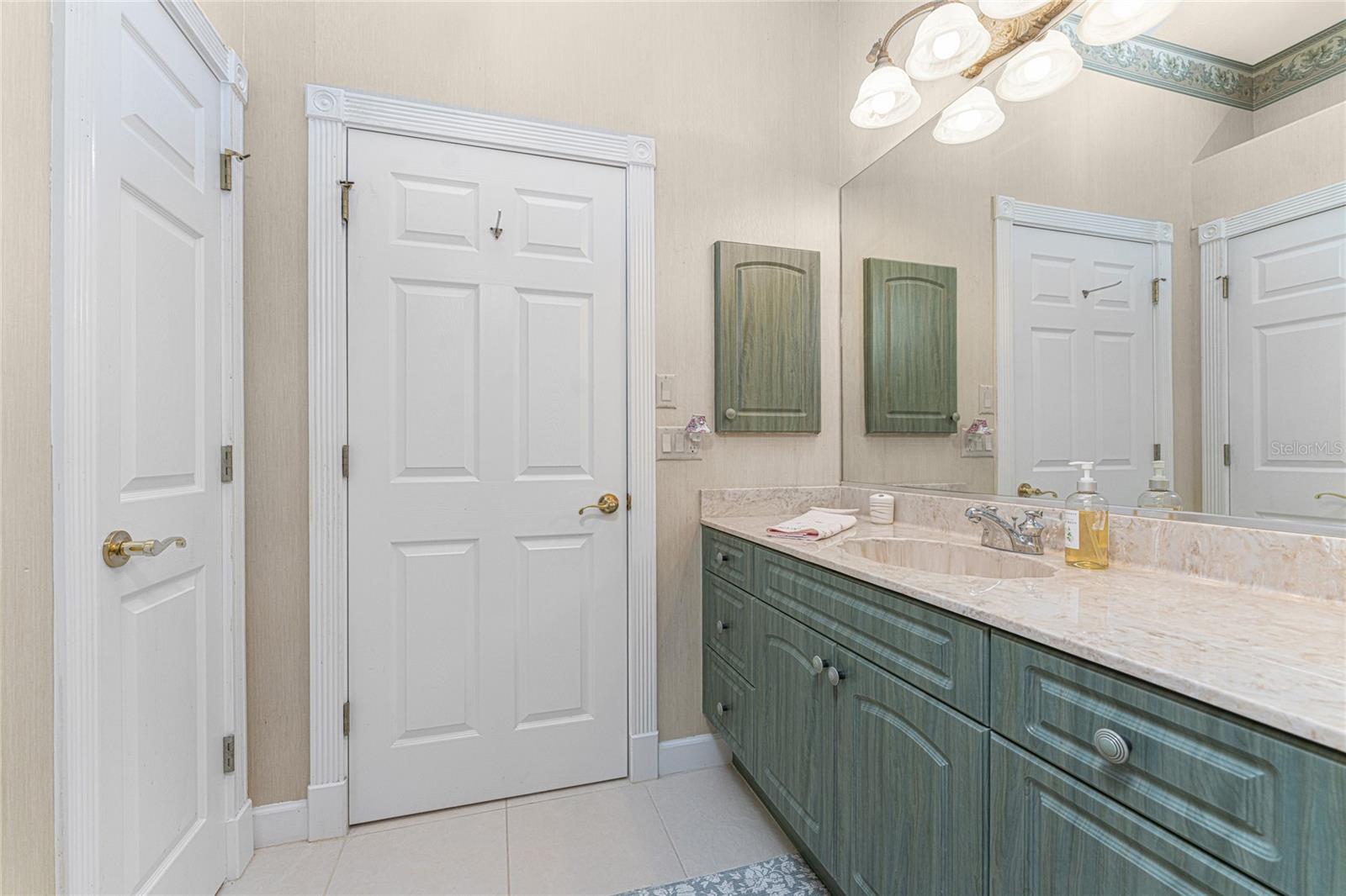 12109 SW KINGSWAY CIR, LAKE SUZY, FL — photo 35