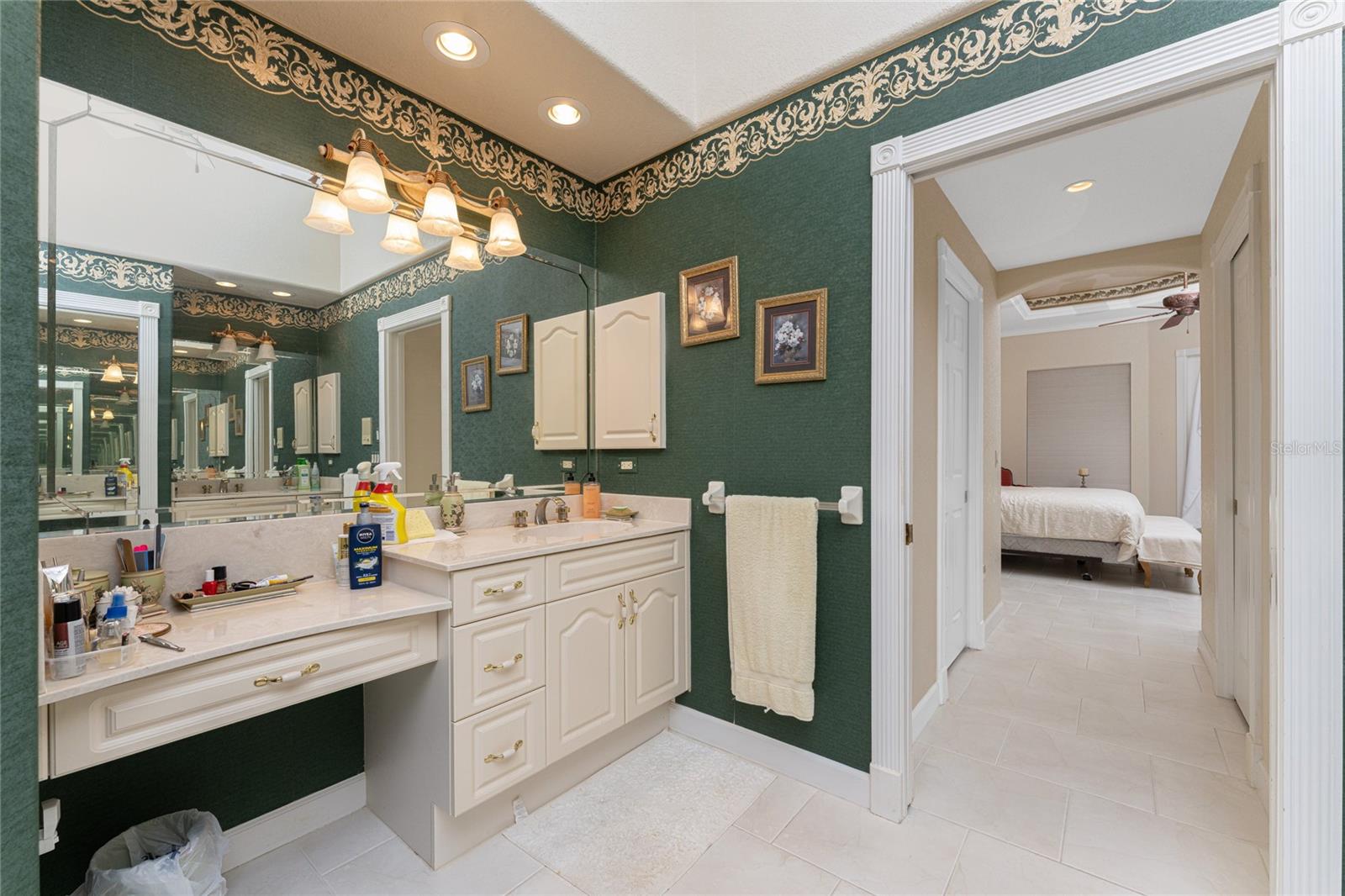 12109 SW KINGSWAY CIR, LAKE SUZY, FL — photo 47