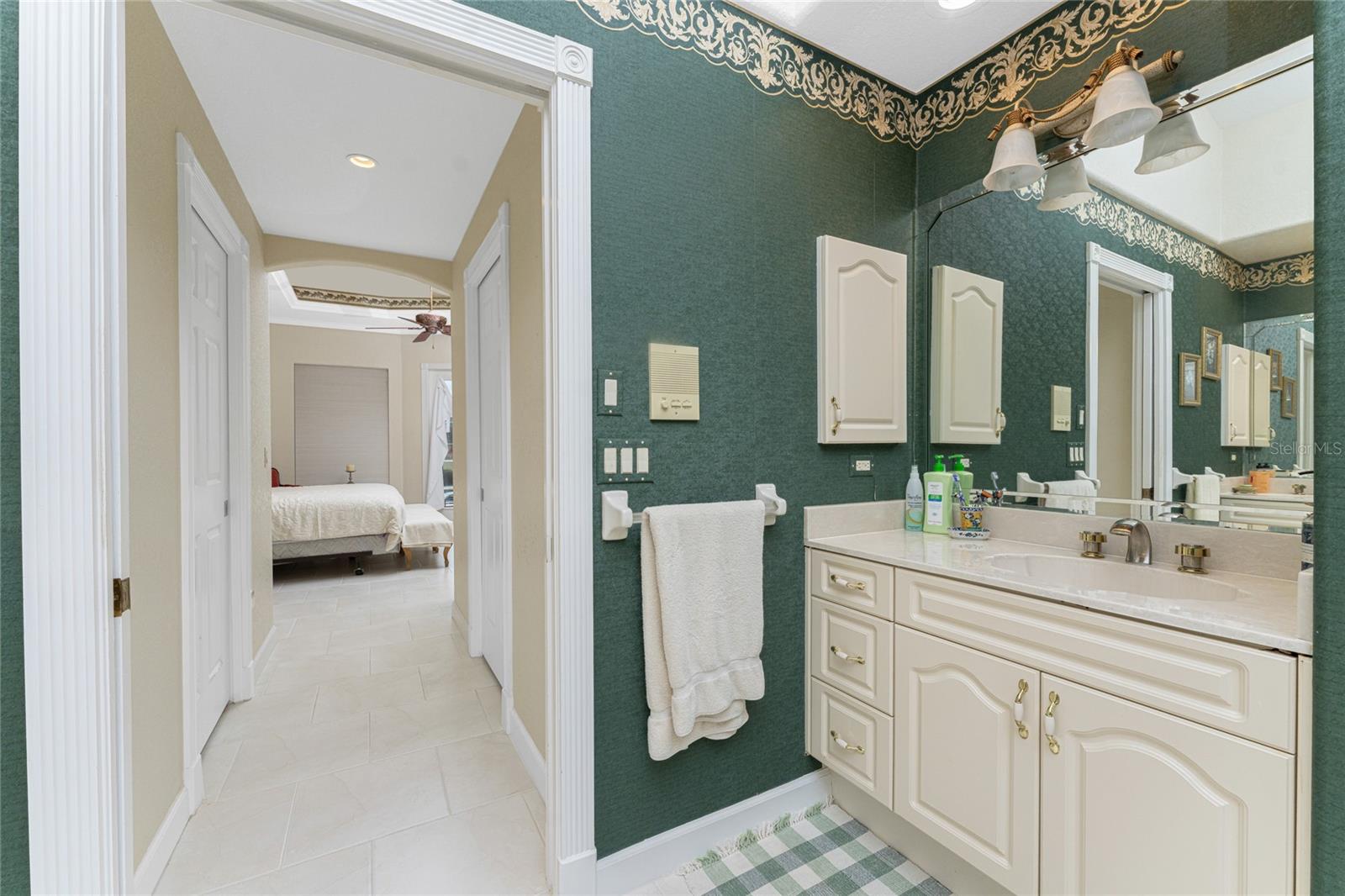 12109 SW KINGSWAY CIR, LAKE SUZY, FL — photo 48