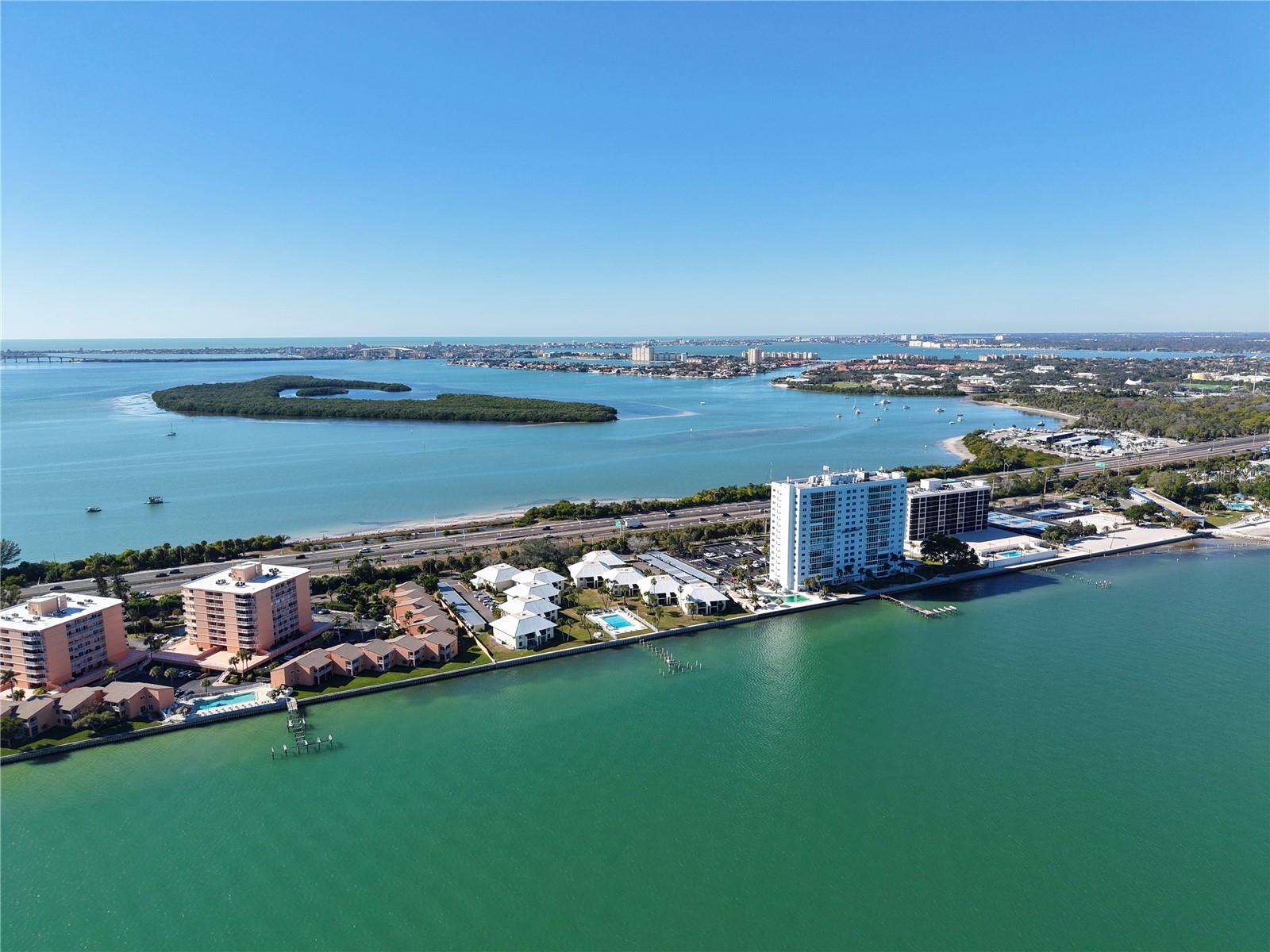 7310 SUNSHINE SKYWAY LN S #112, ST PETERSBURG, FL — photo 2