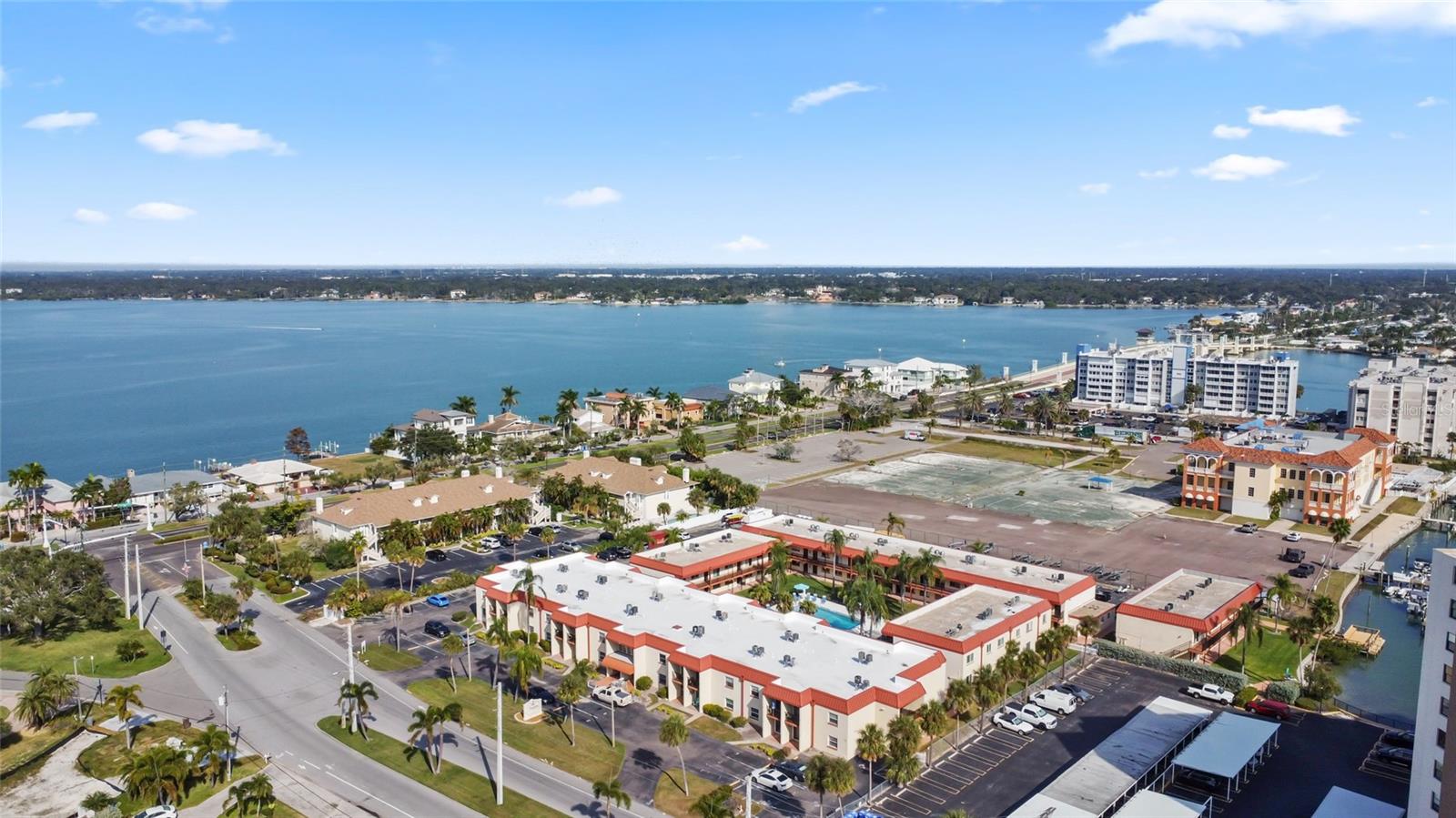 10365 PARADISE BLVD #22, TREASURE ISLAND, FL