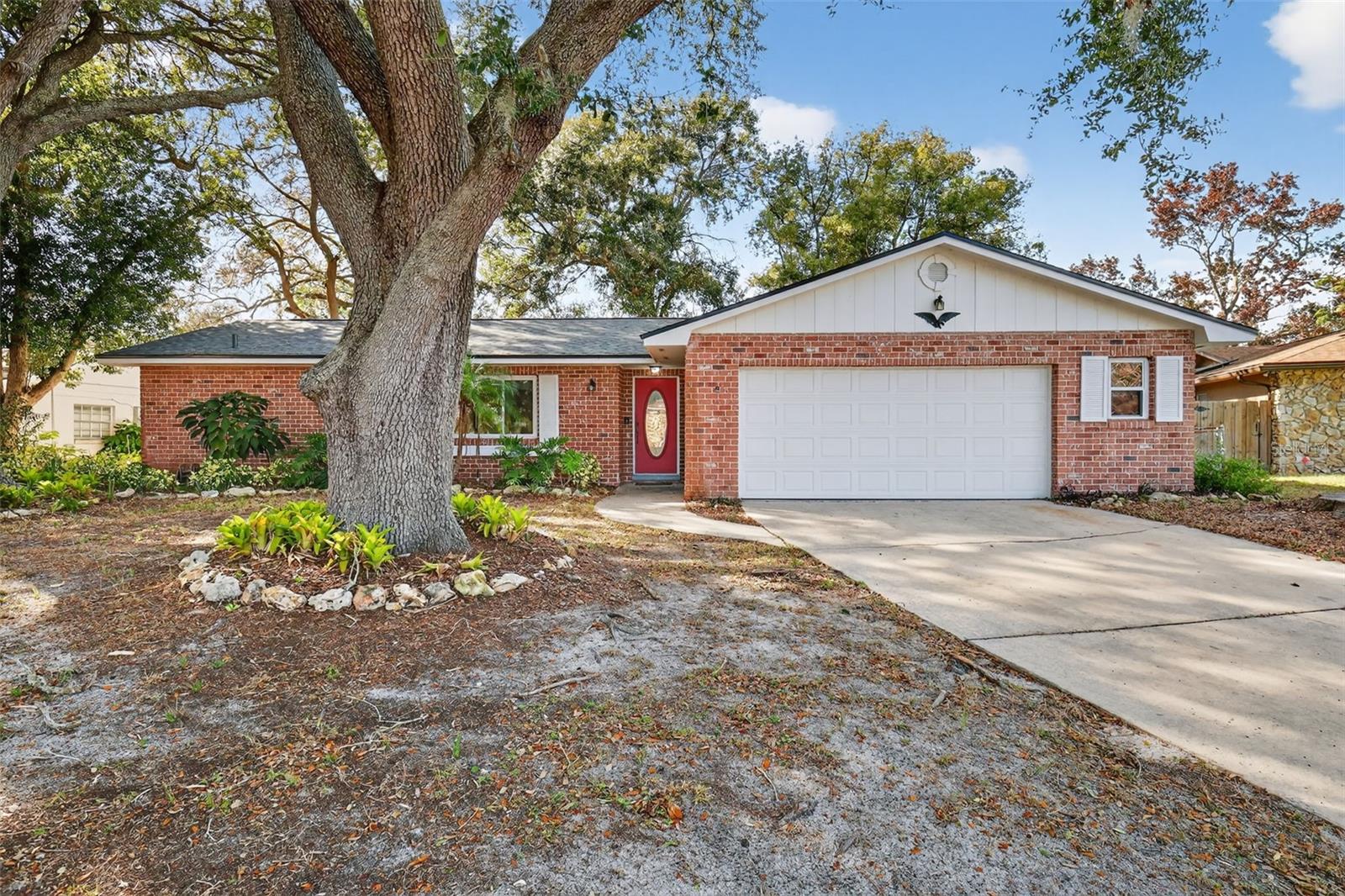 3450 LAUREL DR, MOUNT DORA, FL
