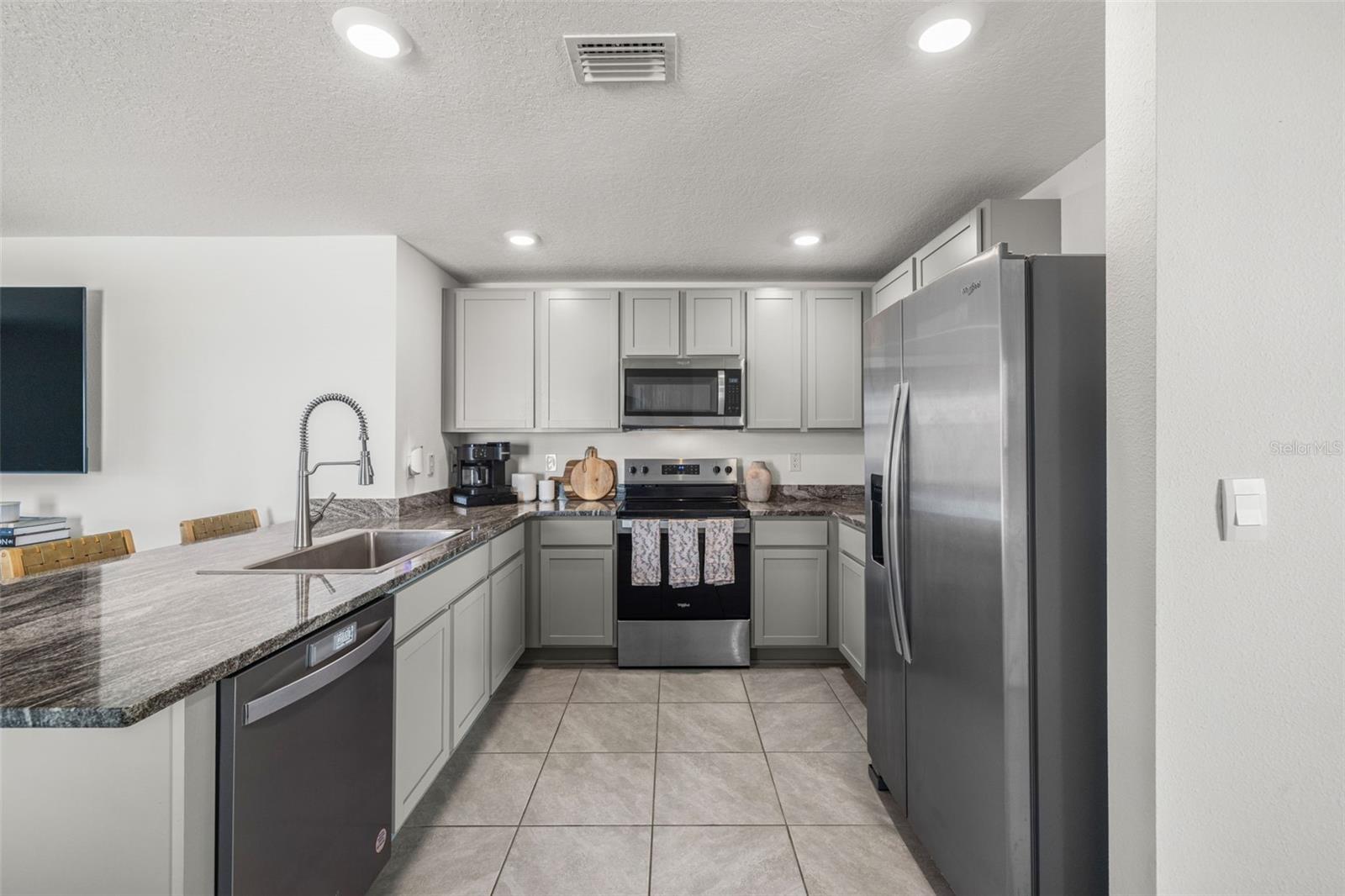 13581 MOUNT IVY CT, DADE CITY, FL — photo 19