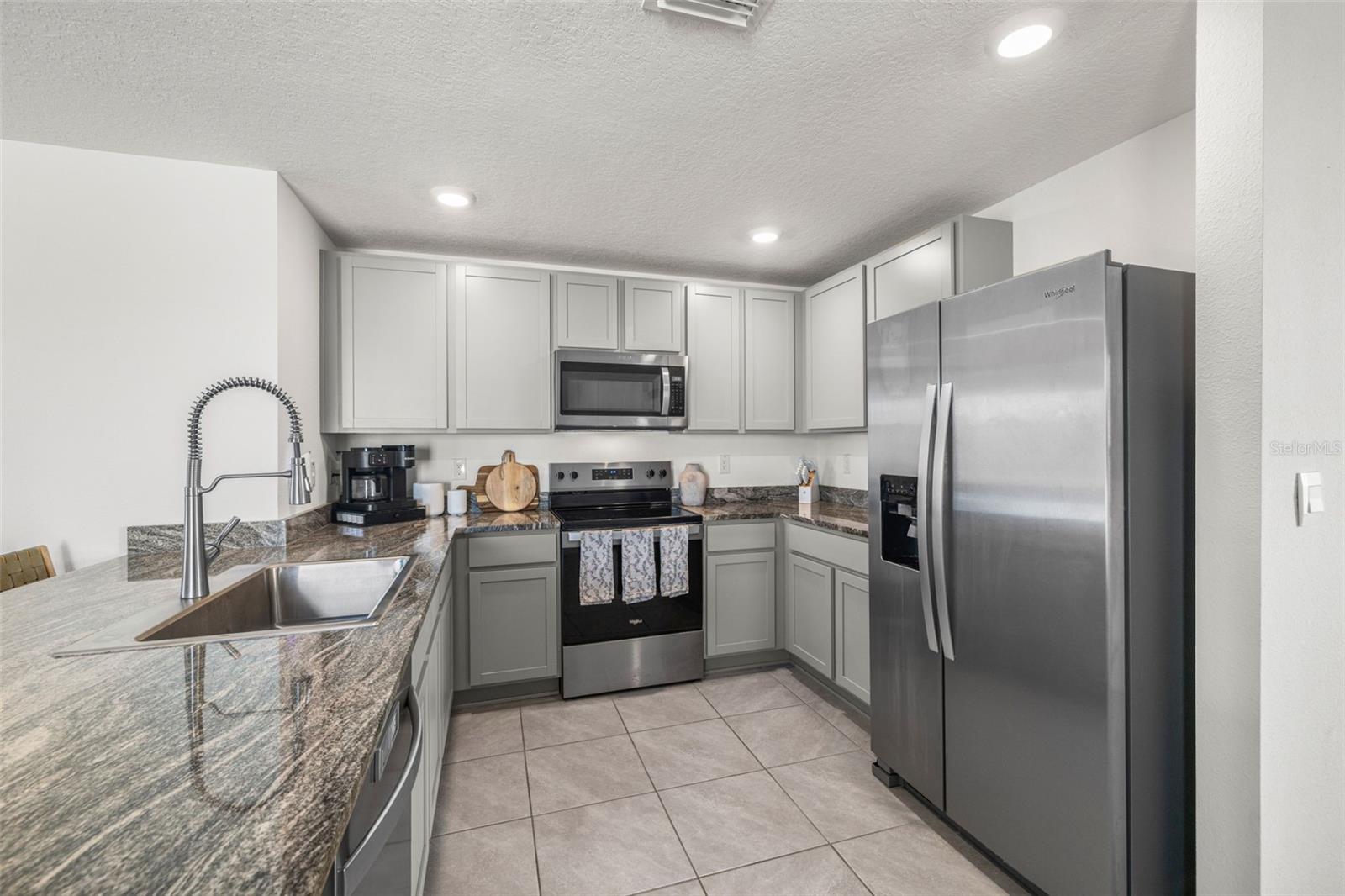 13581 MOUNT IVY CT, DADE CITY, FL — photo 20