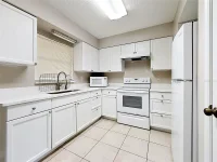 109 E CHESTER ST — photo 16