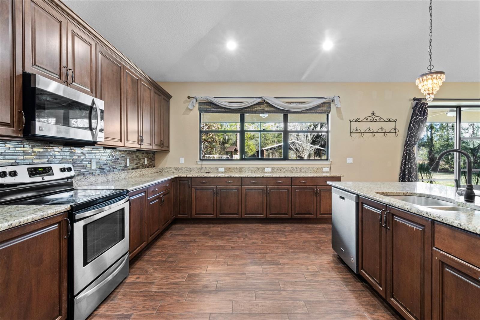 765 SLOANS RIDGE RD, GROVELAND, FL — photo 34