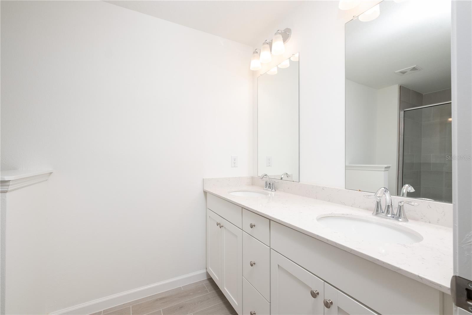 704 NW 126TH TER, NEWBERRY, FL — photo 17