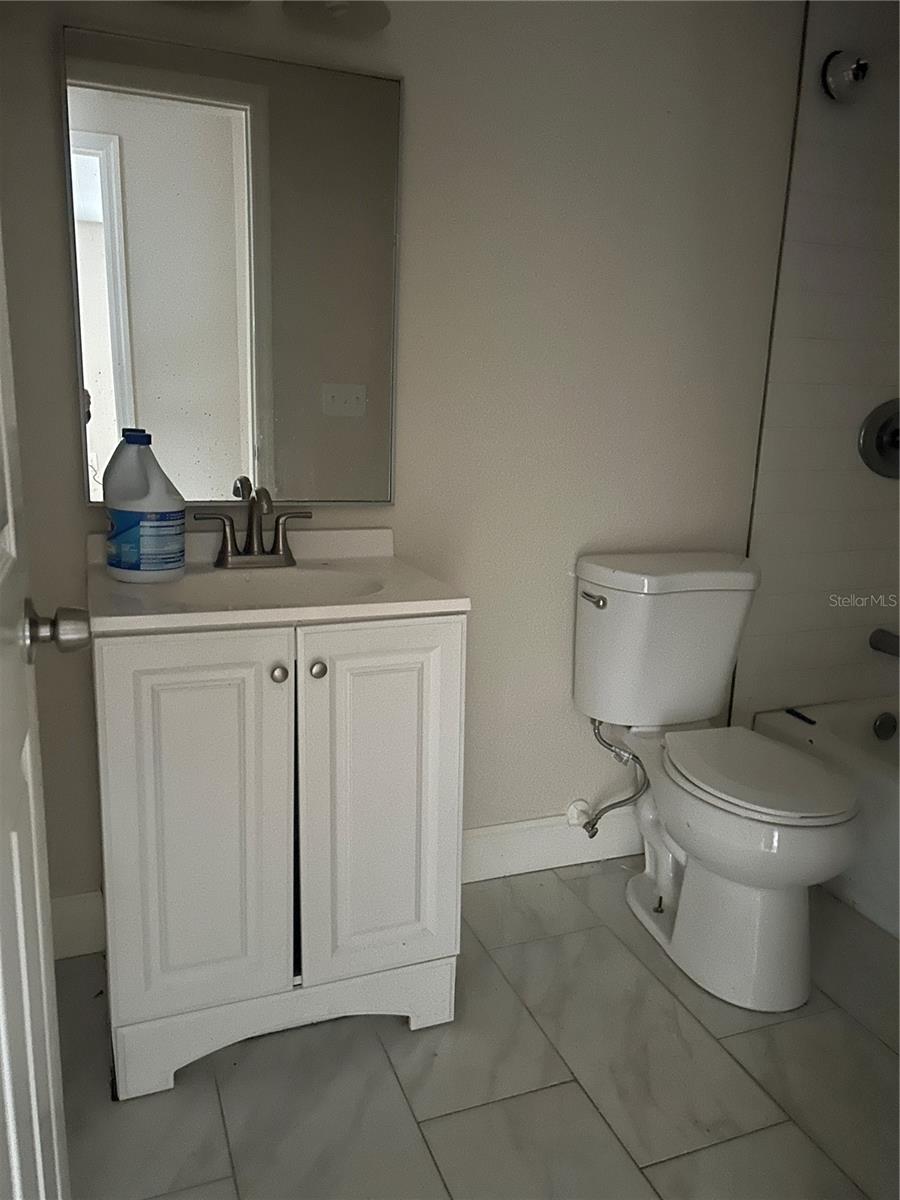 2824 MEADOW VIEW AVE, LARGO, FL — photo 9