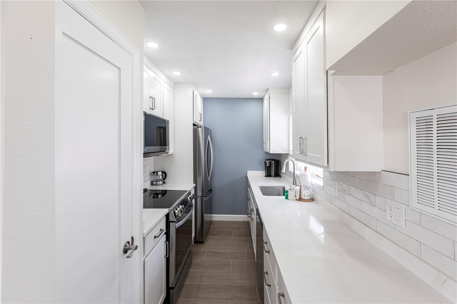 6020 MIDNIGHT PASS RD #29, SARASOTA, FL — photo 12