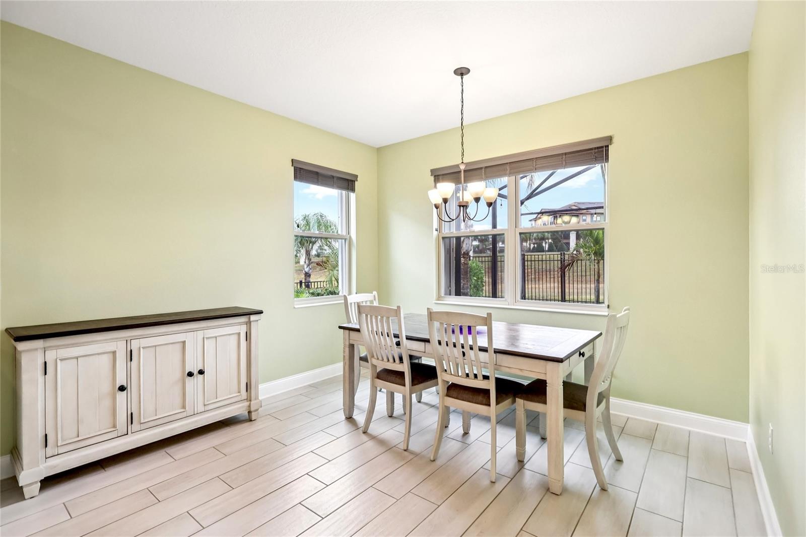 2393 PANORAMIC CIR, APOPKA, FL — photo 9