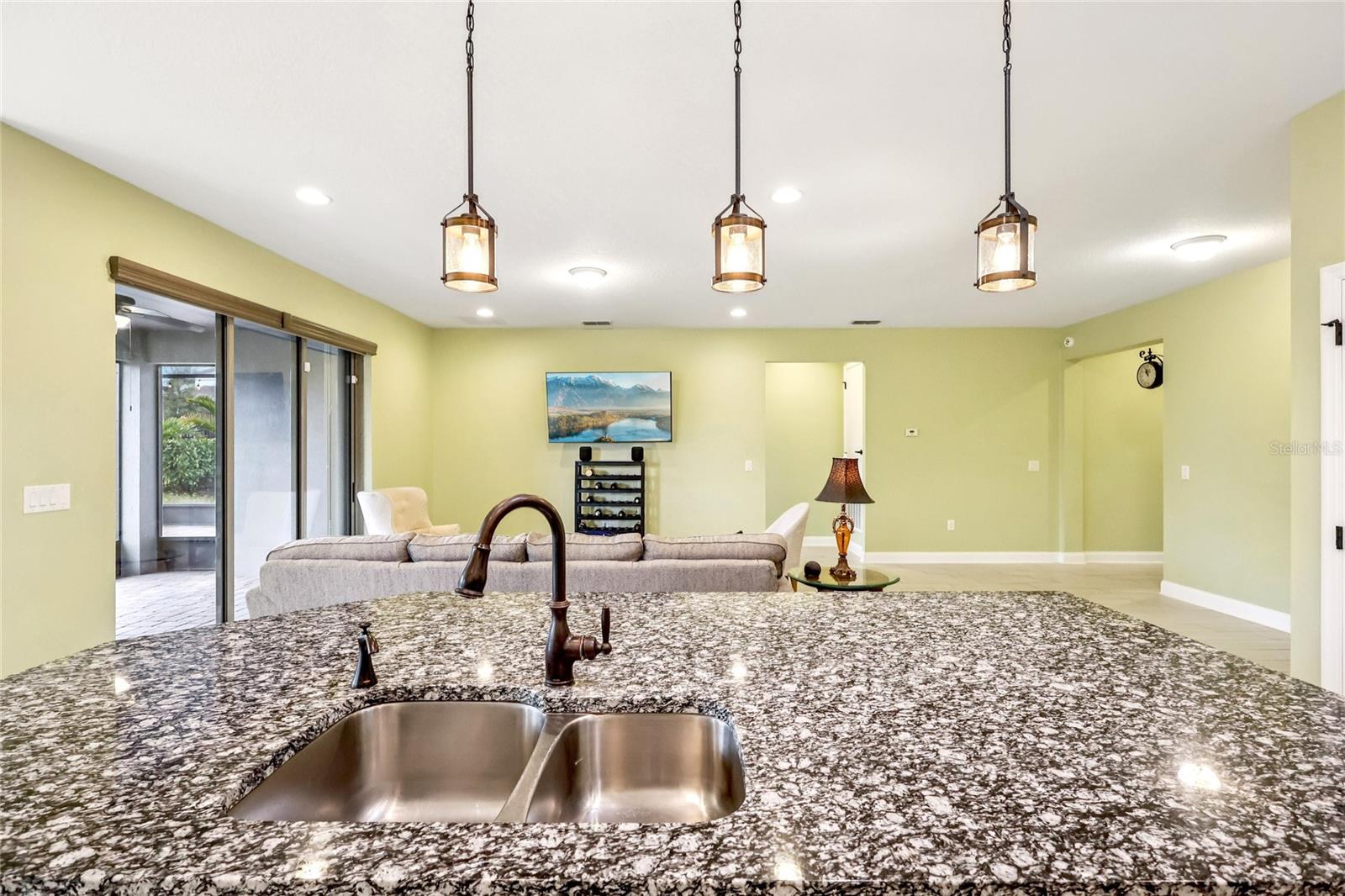 2393 PANORAMIC CIR, APOPKA, FL — photo 8