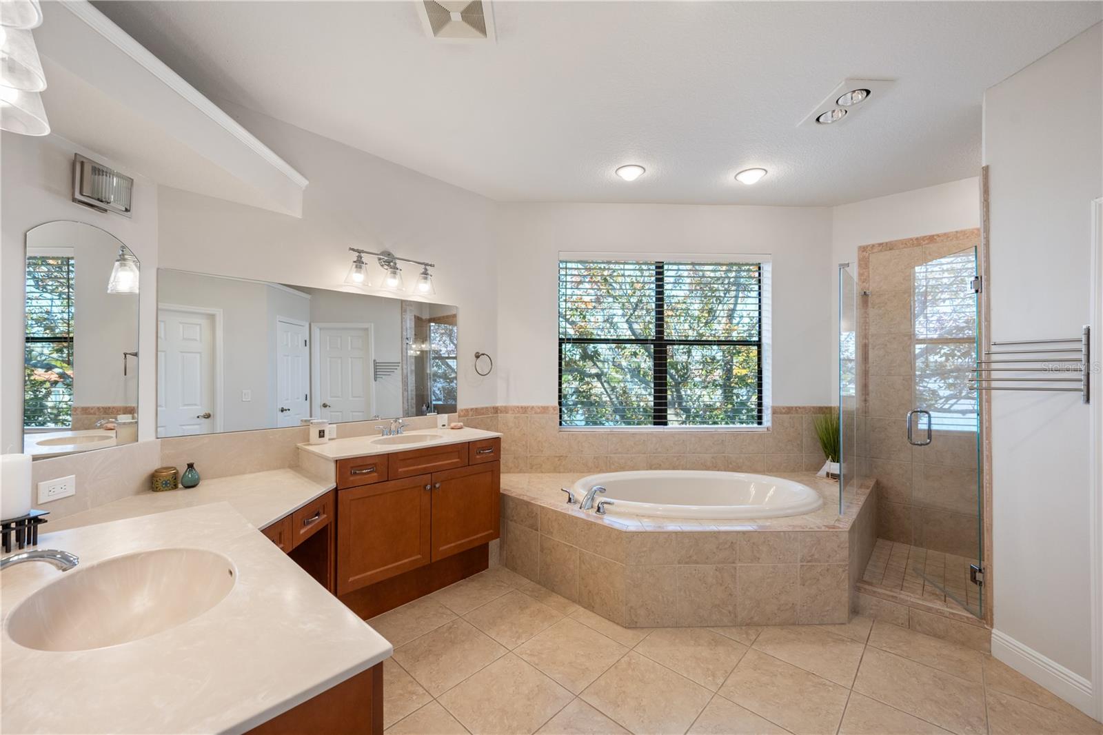 3598 10TH ST NE, ST PETERSBURG, FL — photo 18